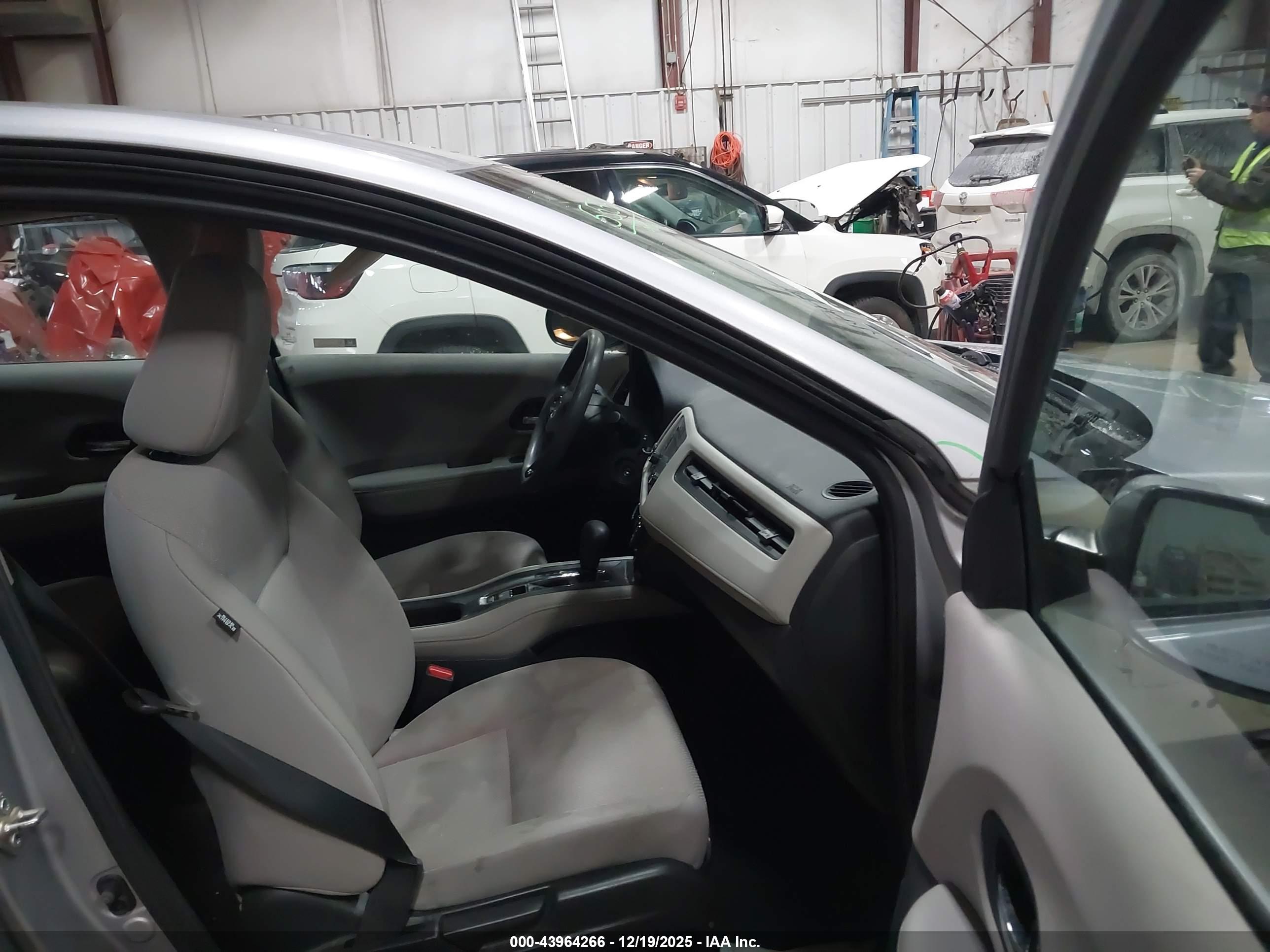 HONDA HR-V image 5