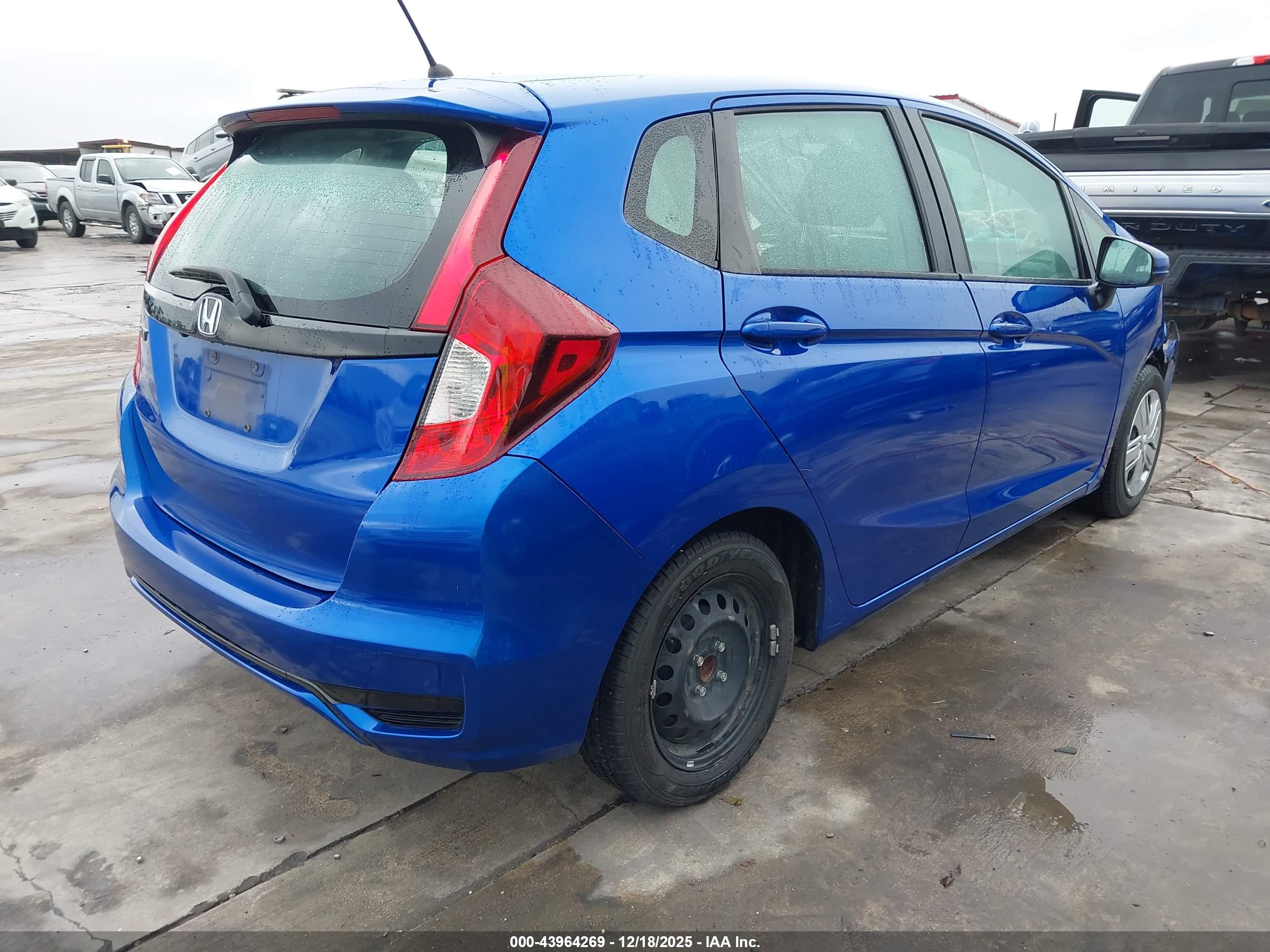 HONDA FIT image 4
