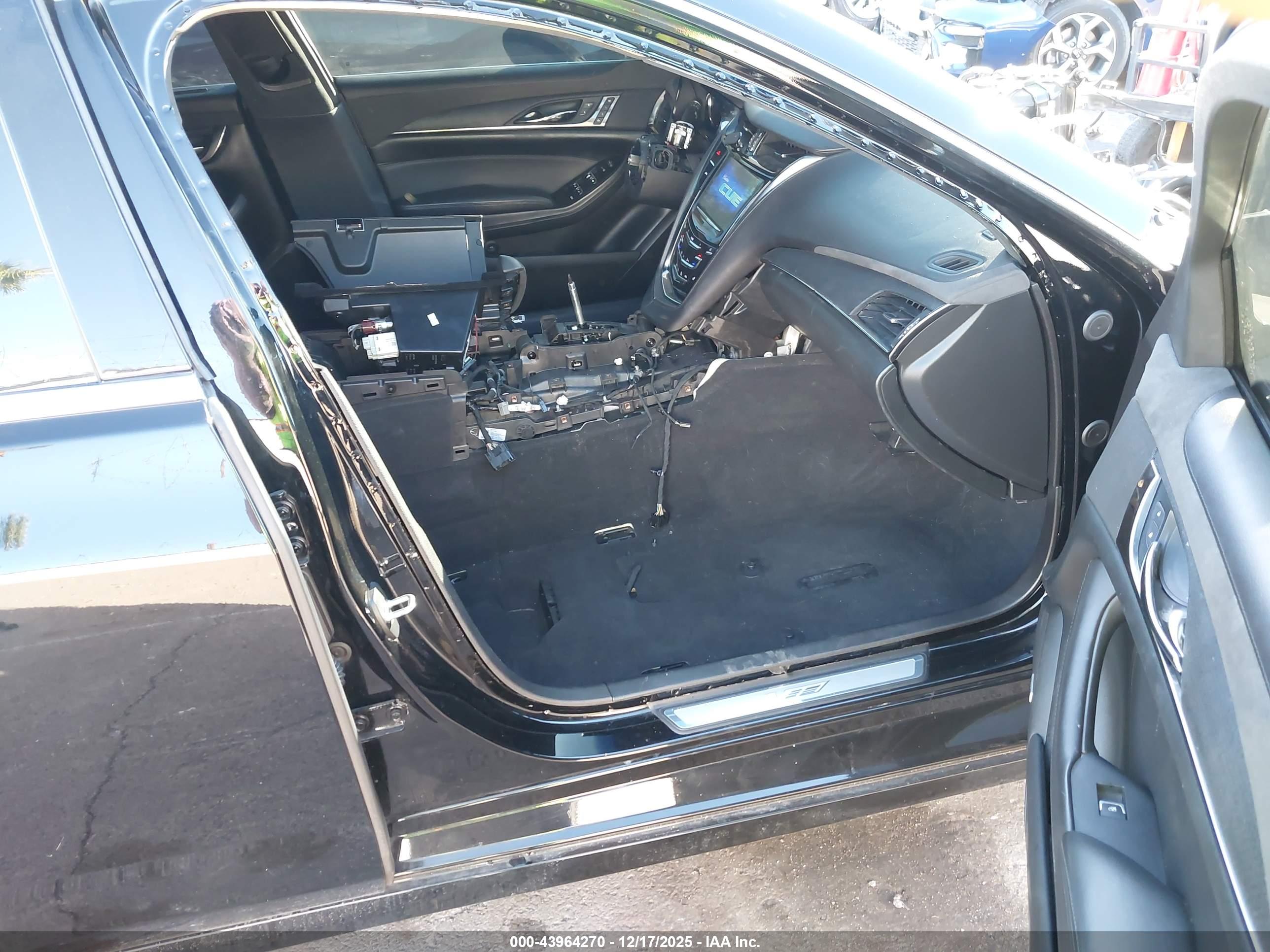 CADILLAC CTS-V image 5