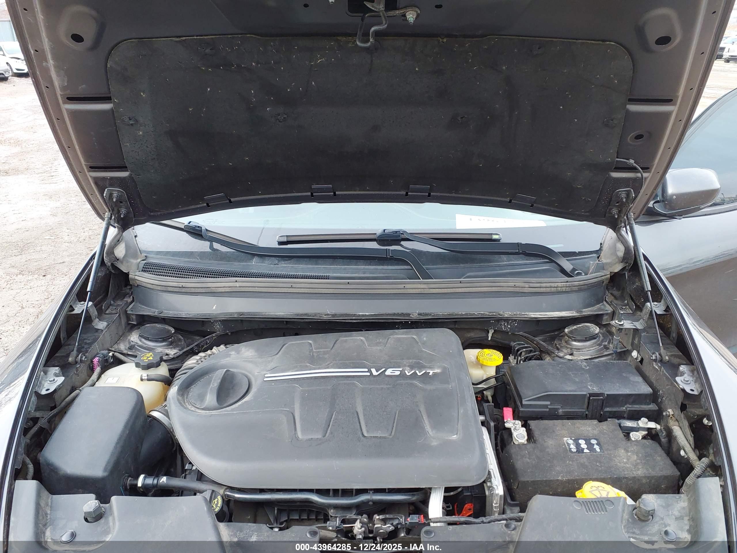 JEEP CHEROKEE image 10