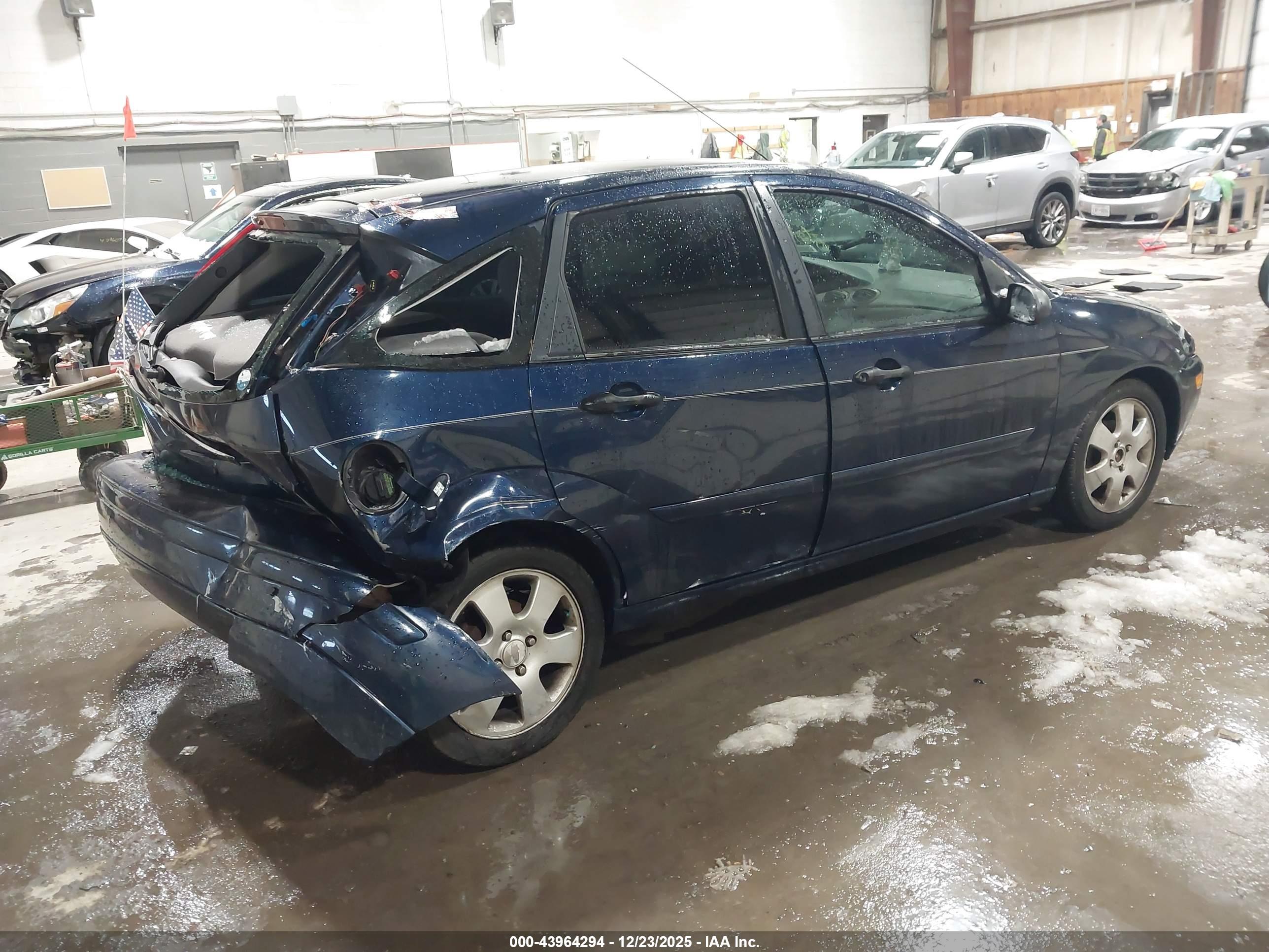 FORD FOCUS image 4