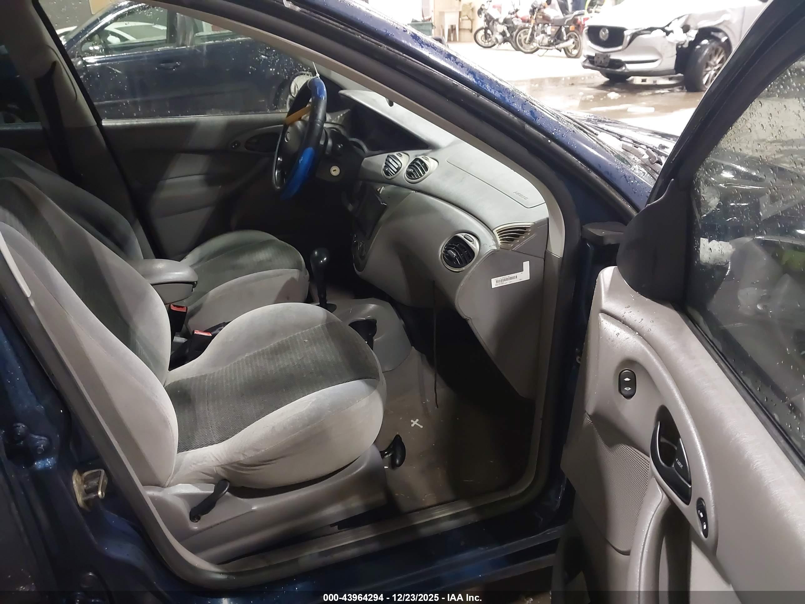 FORD FOCUS image 5