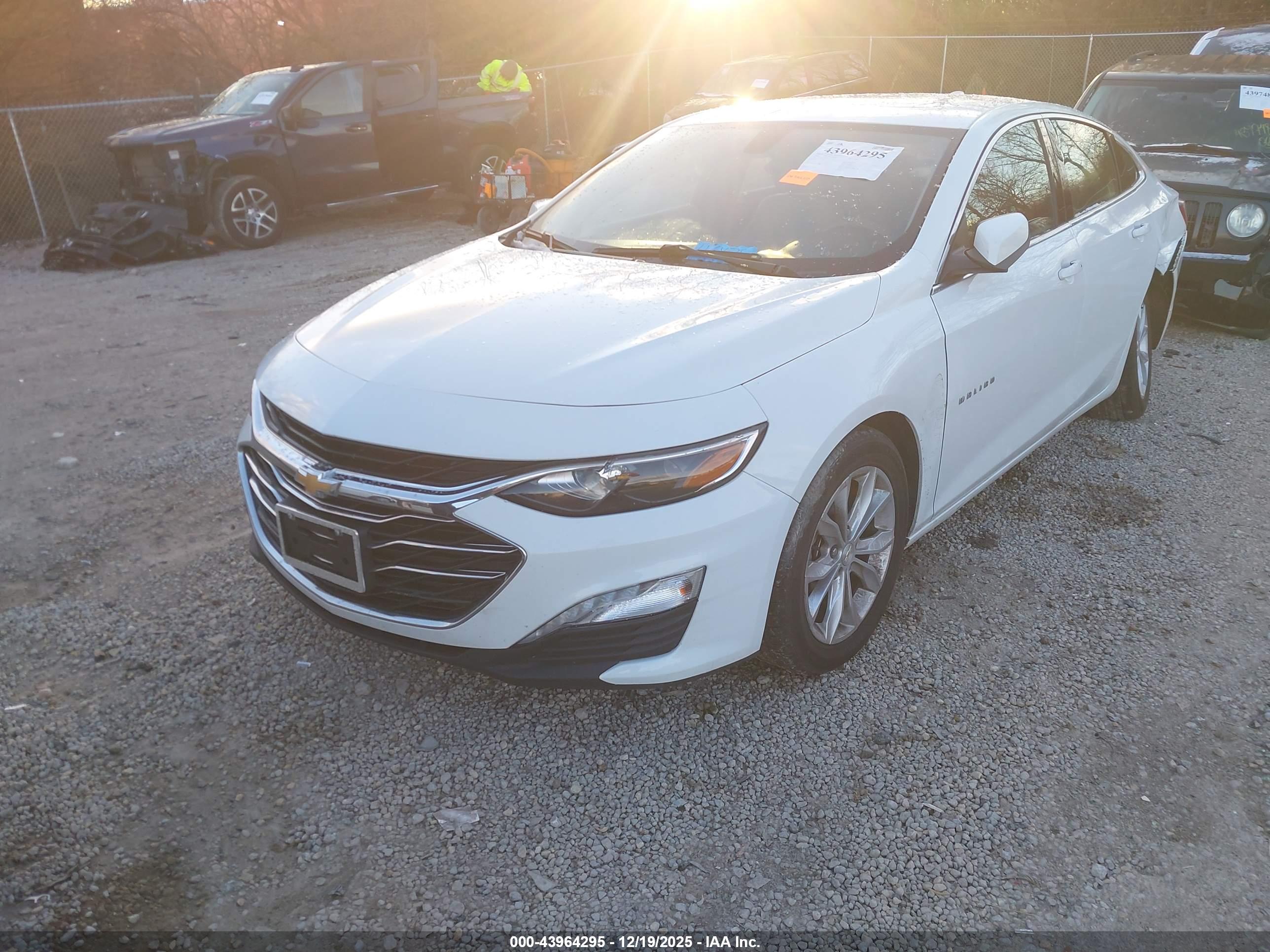 CHEVROLET MALIBU image 2