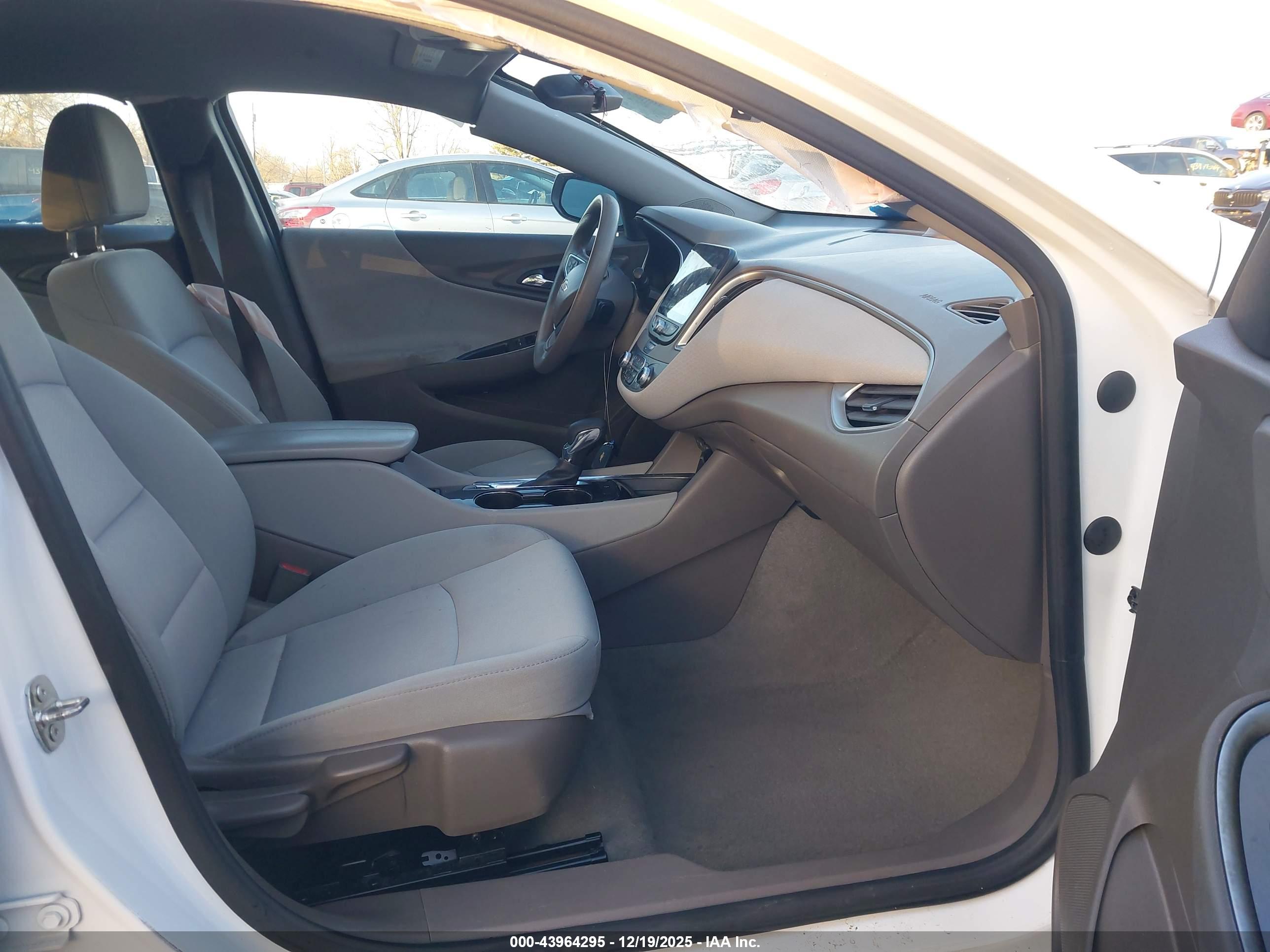 CHEVROLET MALIBU image 5