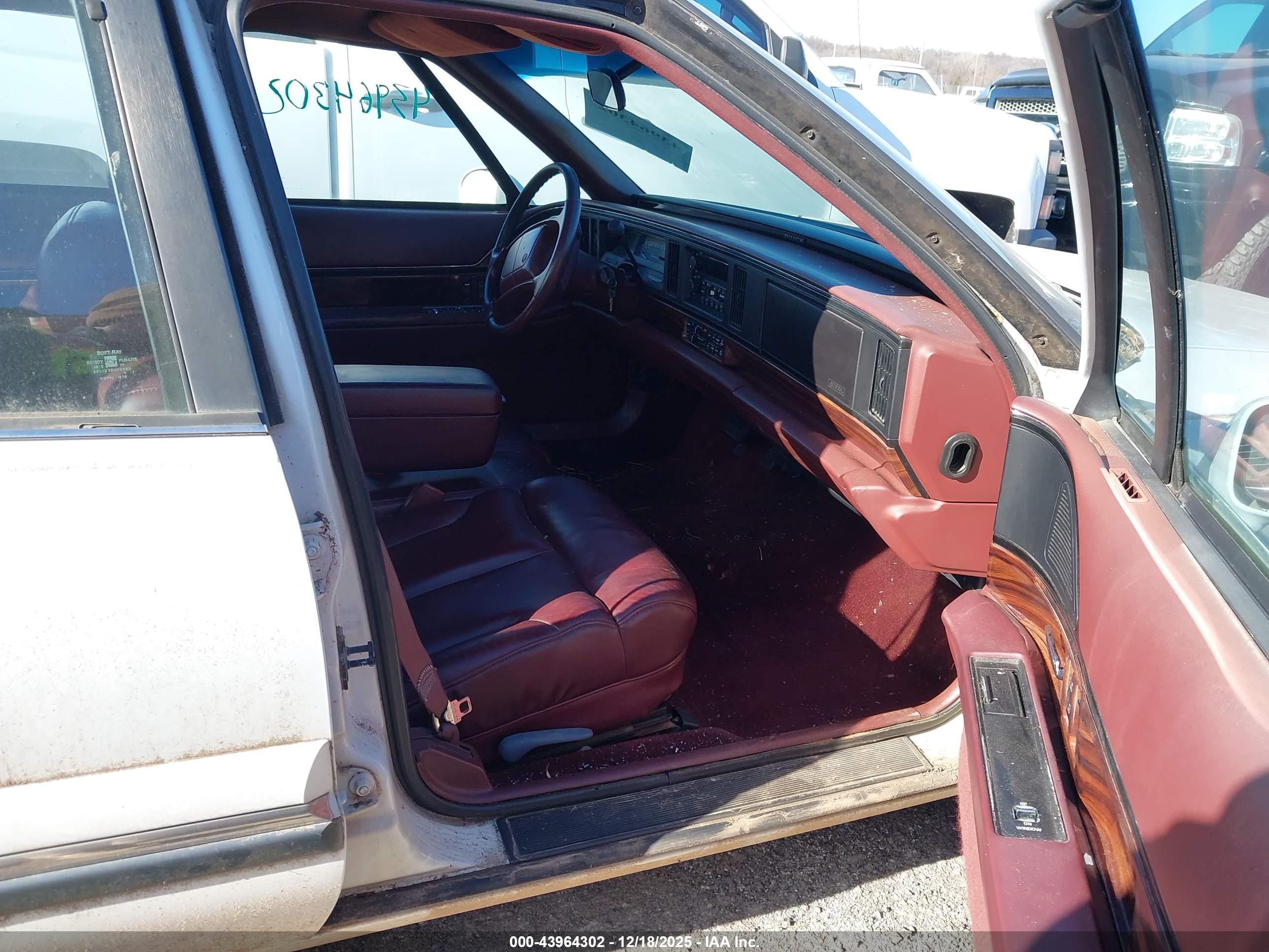 BUICK LESABRE image 5