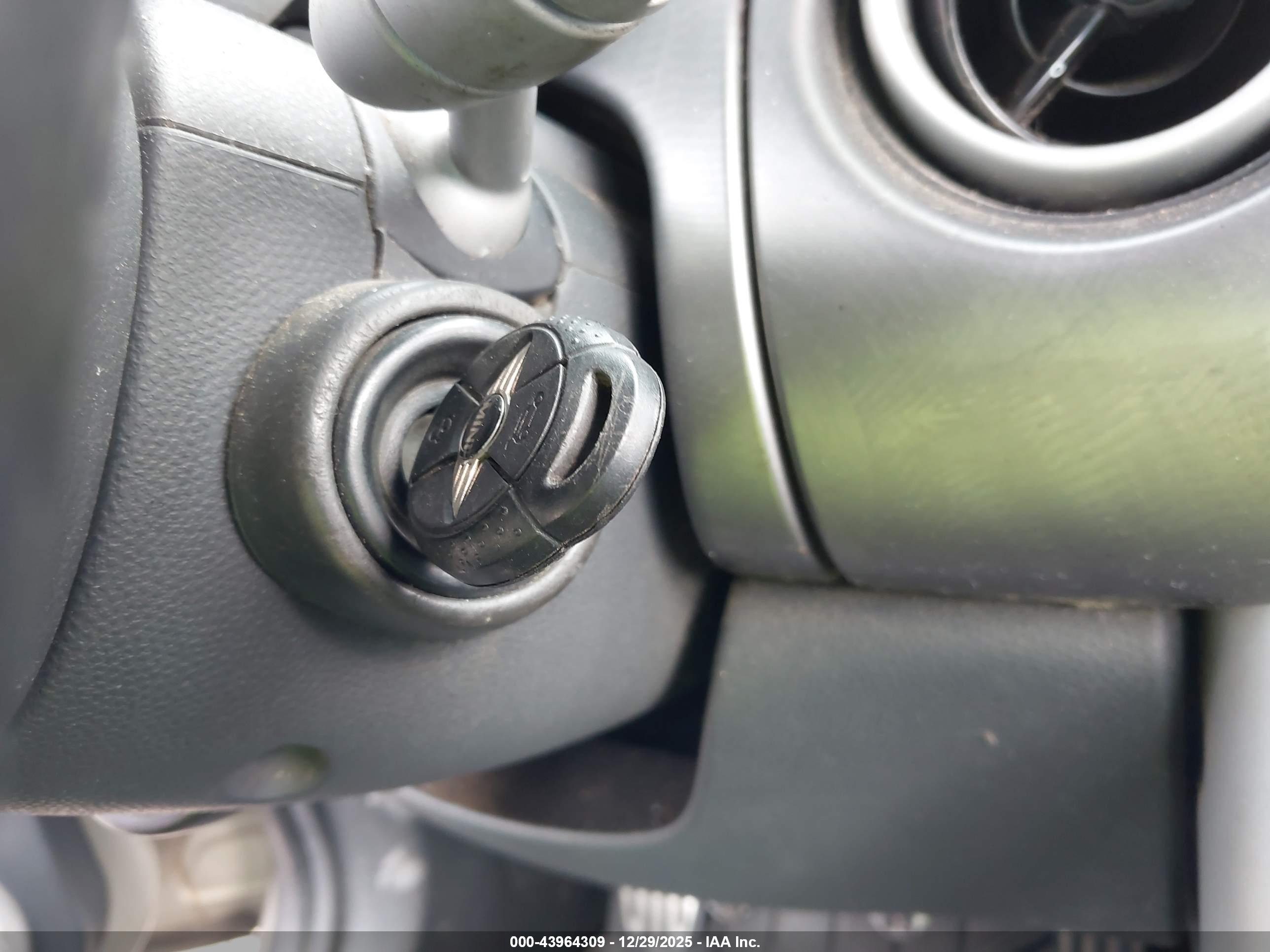 MINI COOPER image 11