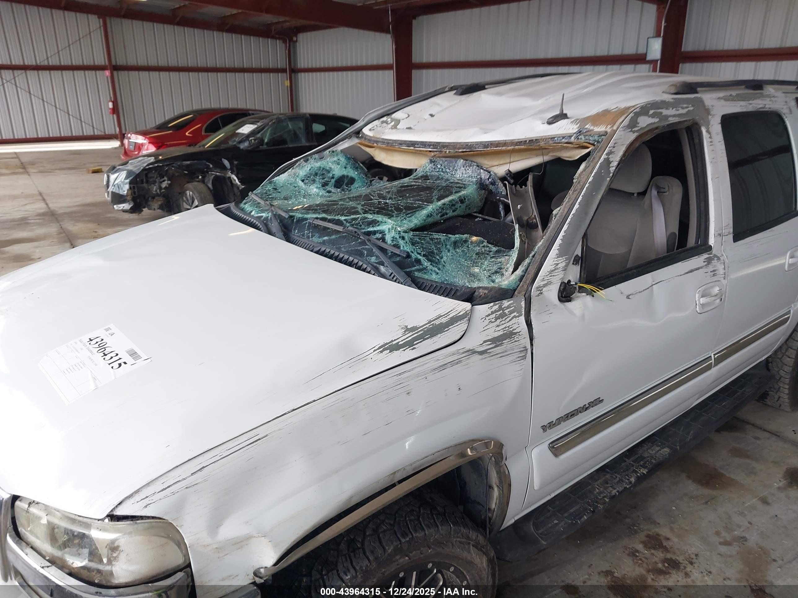 GMC YUKON image 6
