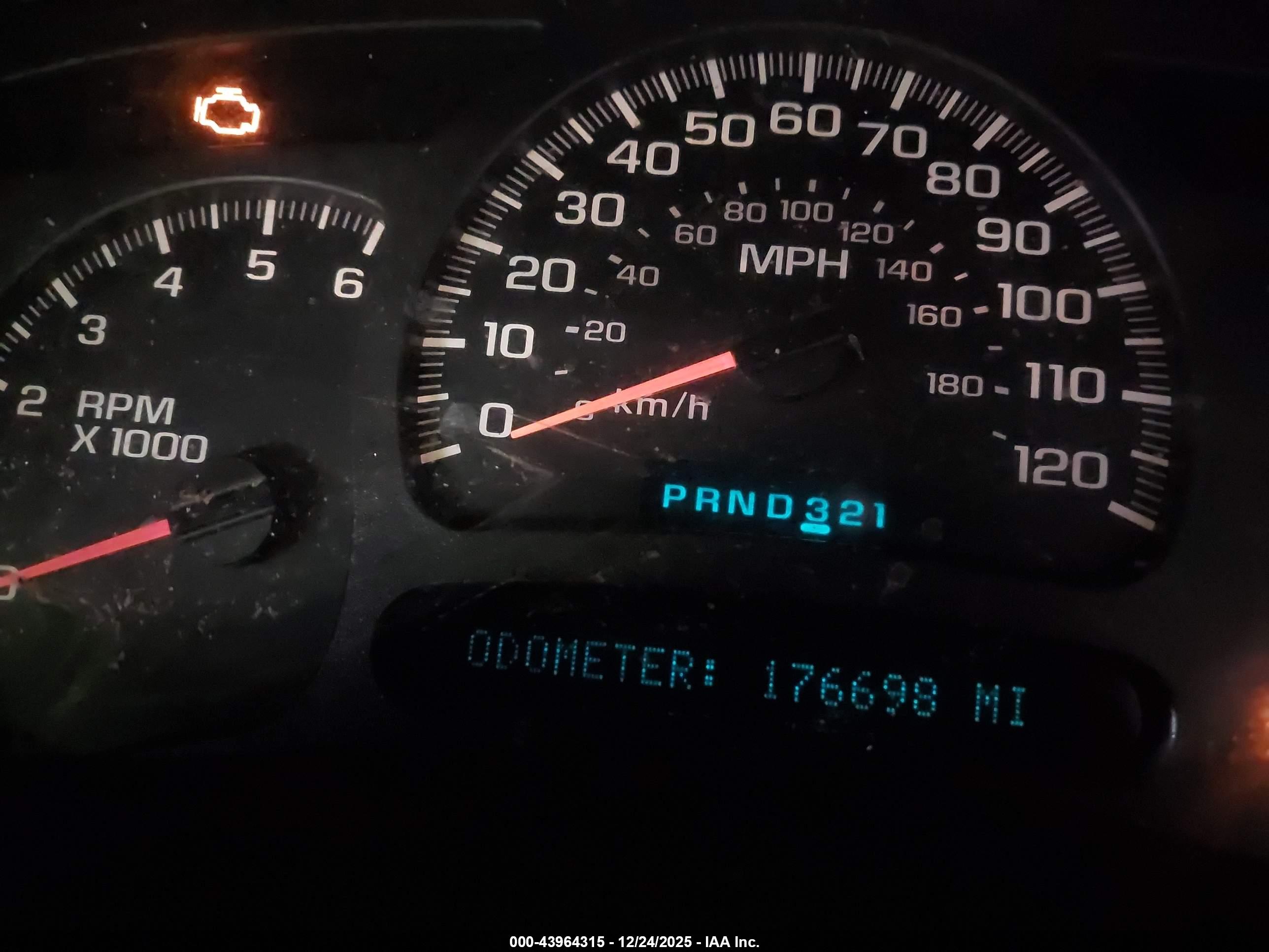 GMC YUKON image 7