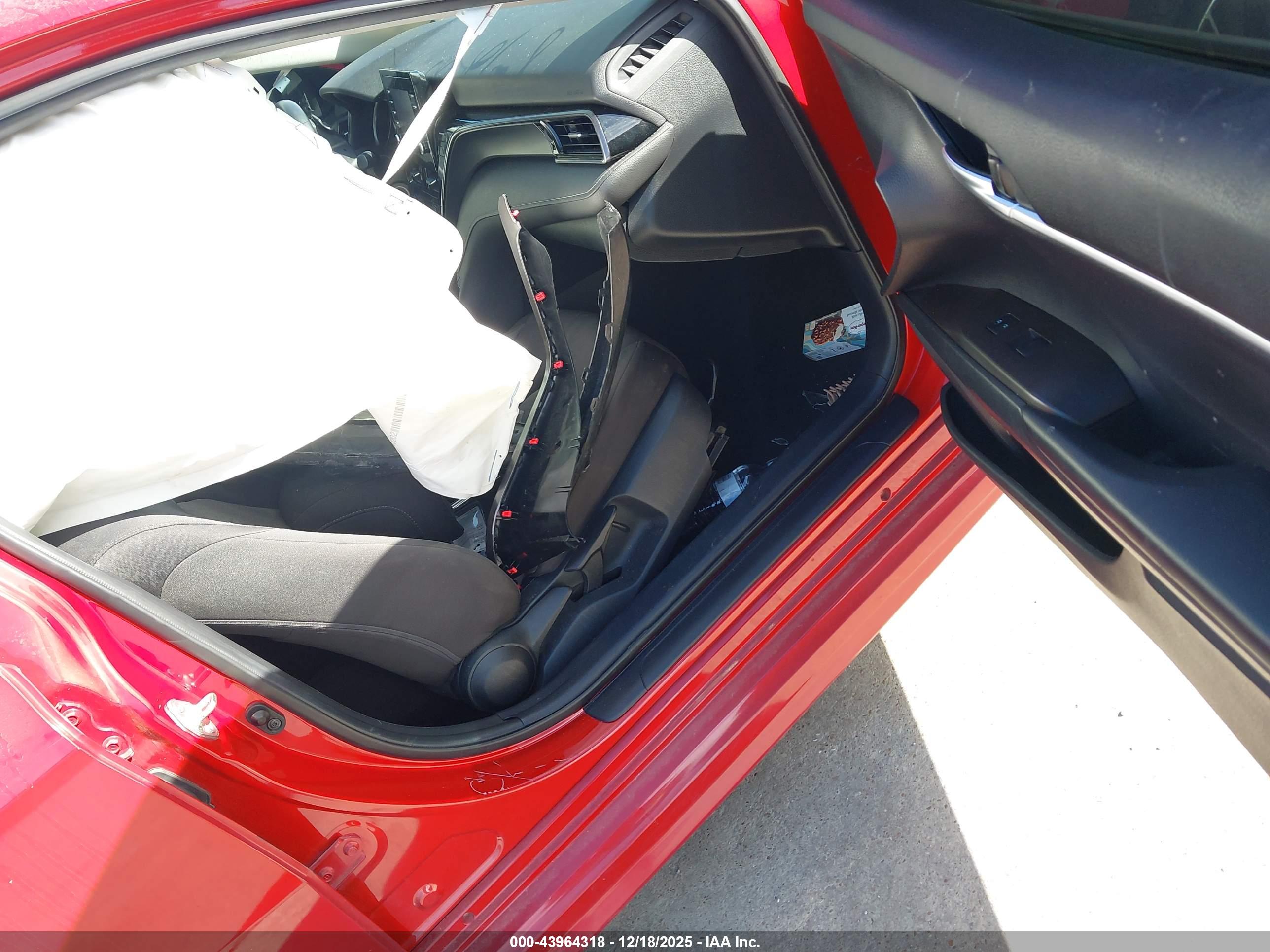 TOYOTA CAMRY image 5