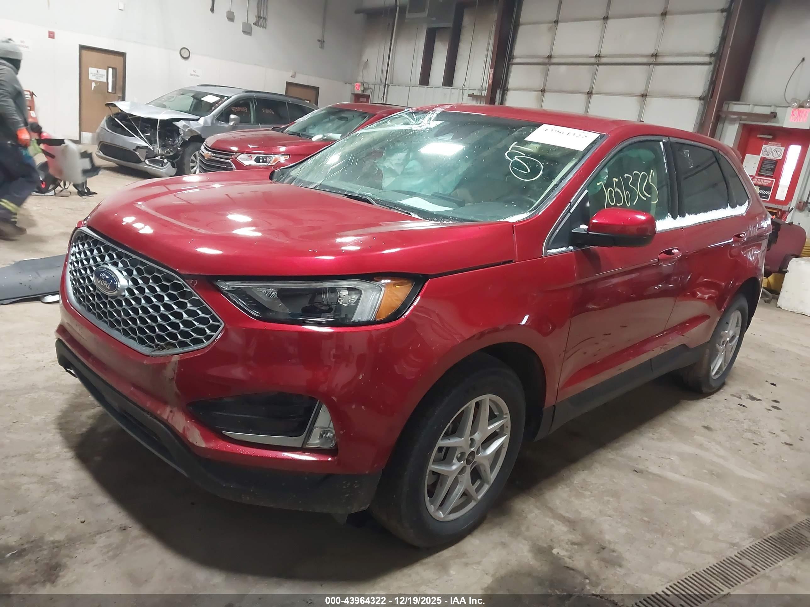 FORD EDGE image 2