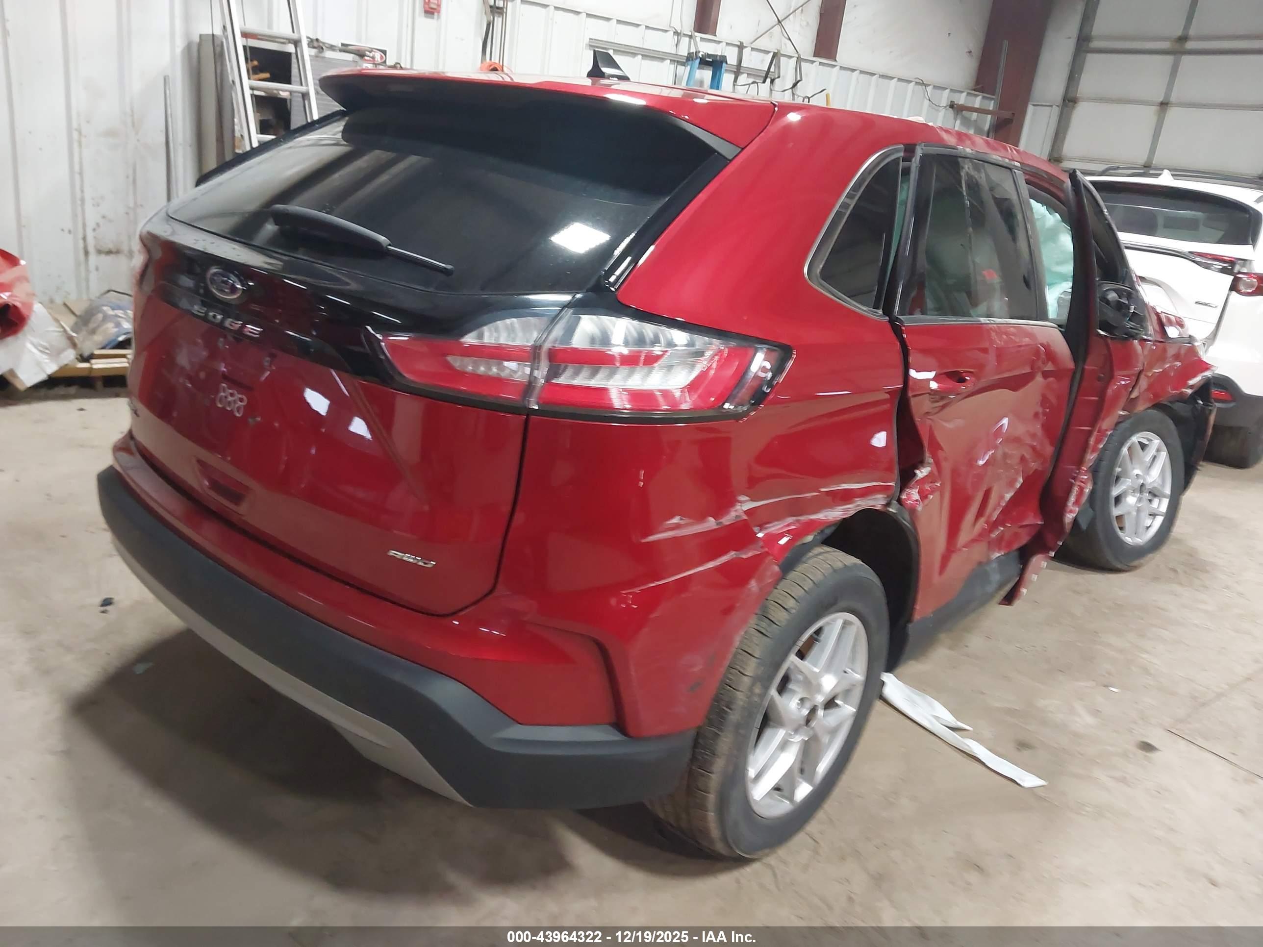FORD EDGE image 4