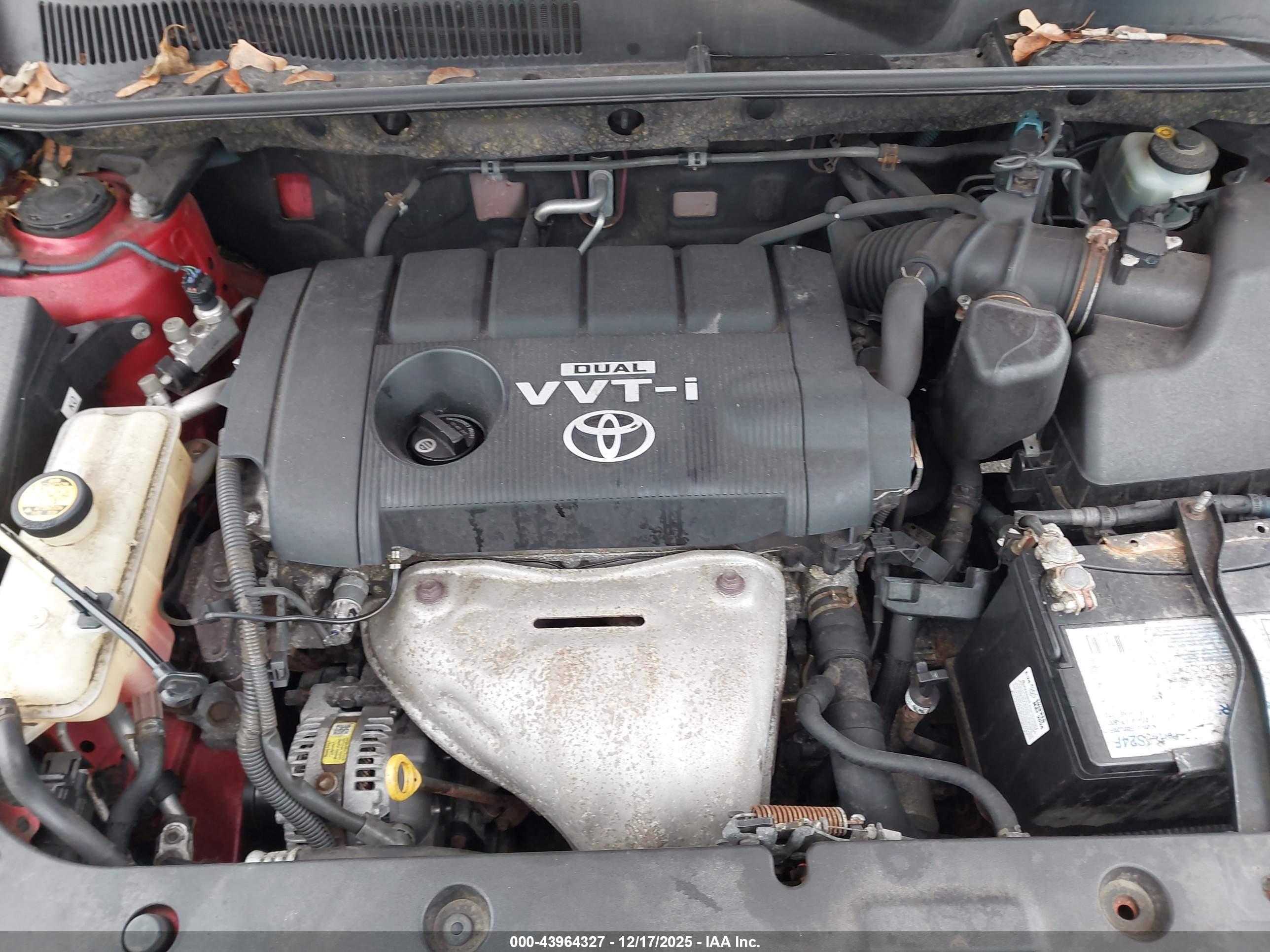 TOYOTA RAV4 image 10