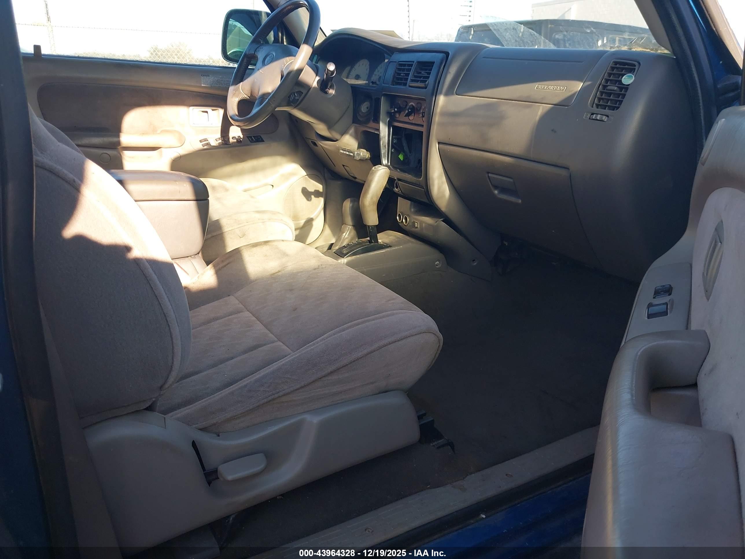 TOYOTA TACOMA image 5
