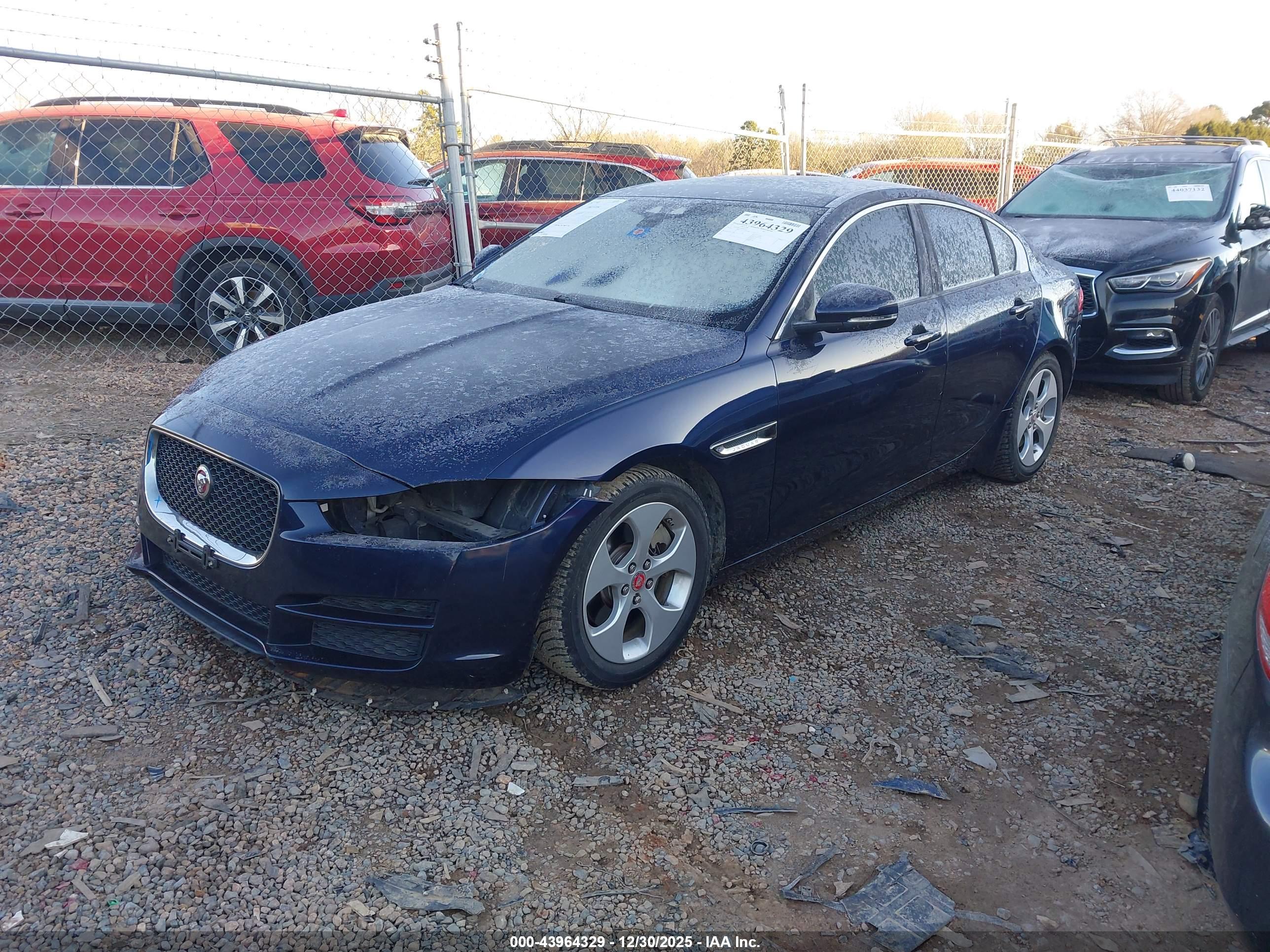 JAGUAR XE image 2