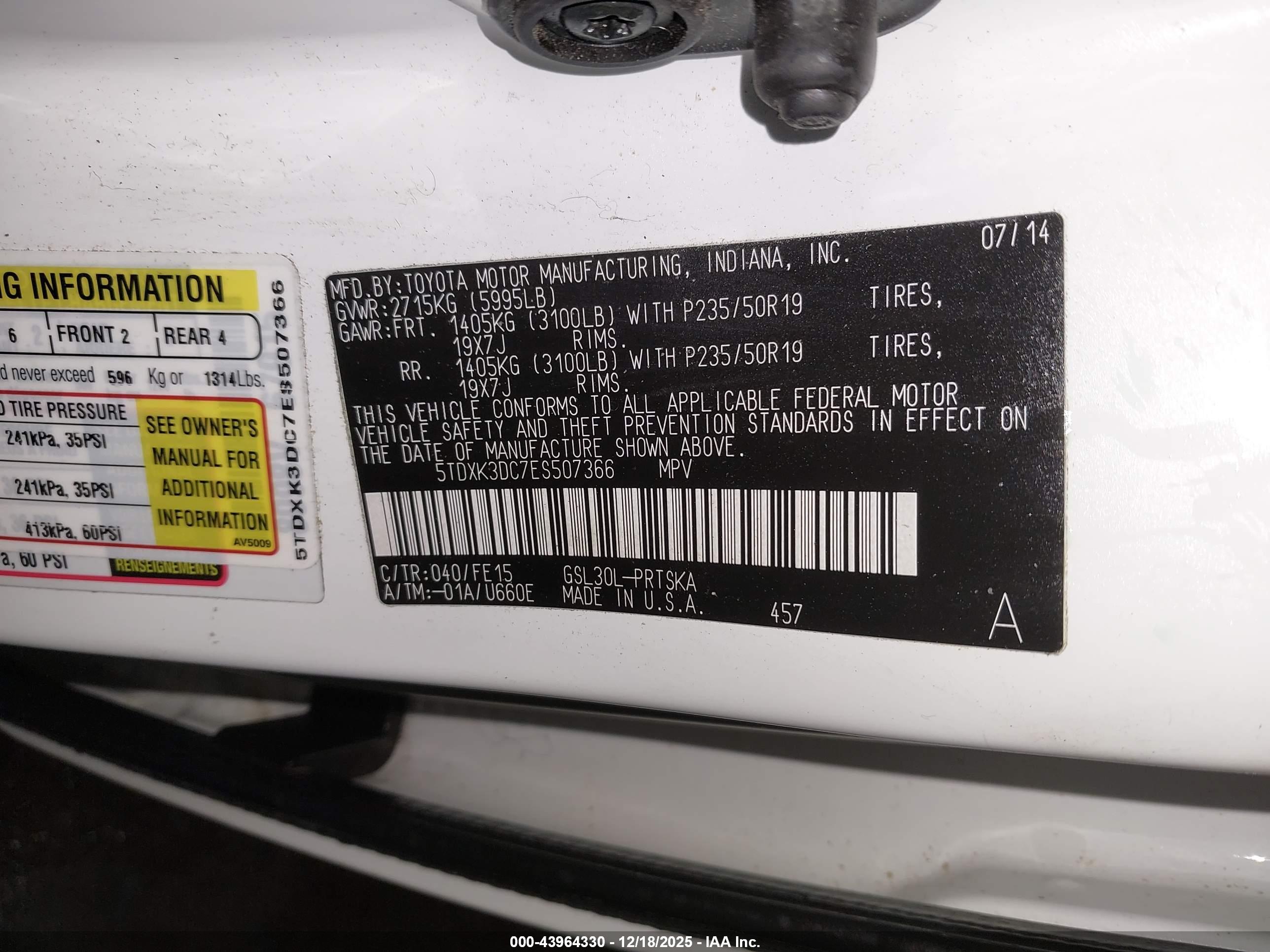 TOYOTA SIENNA image 9