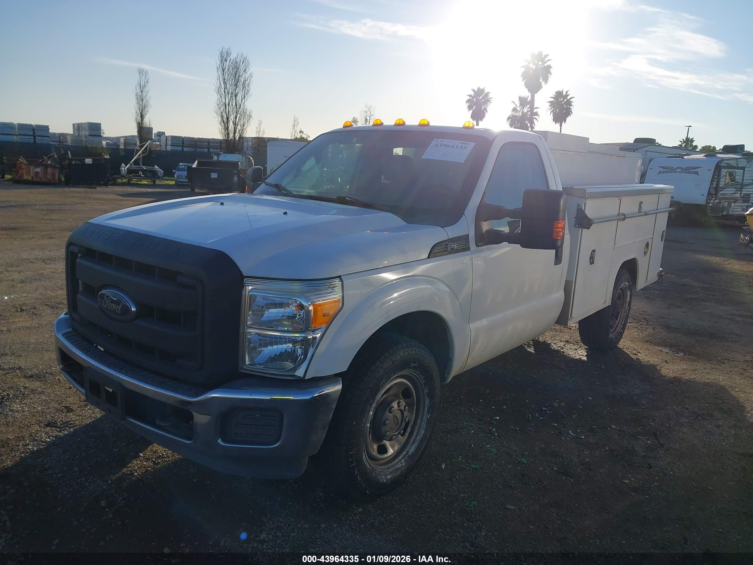 FORD F-350 image 2