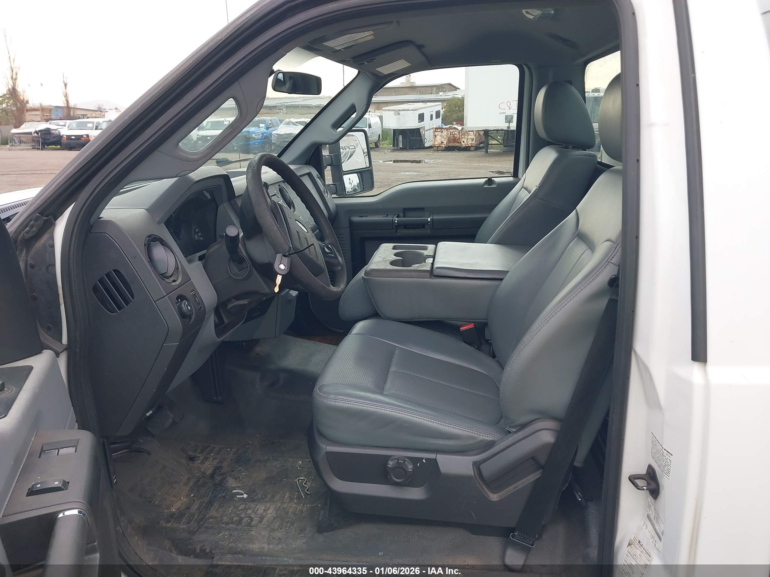 FORD F-350 image 8