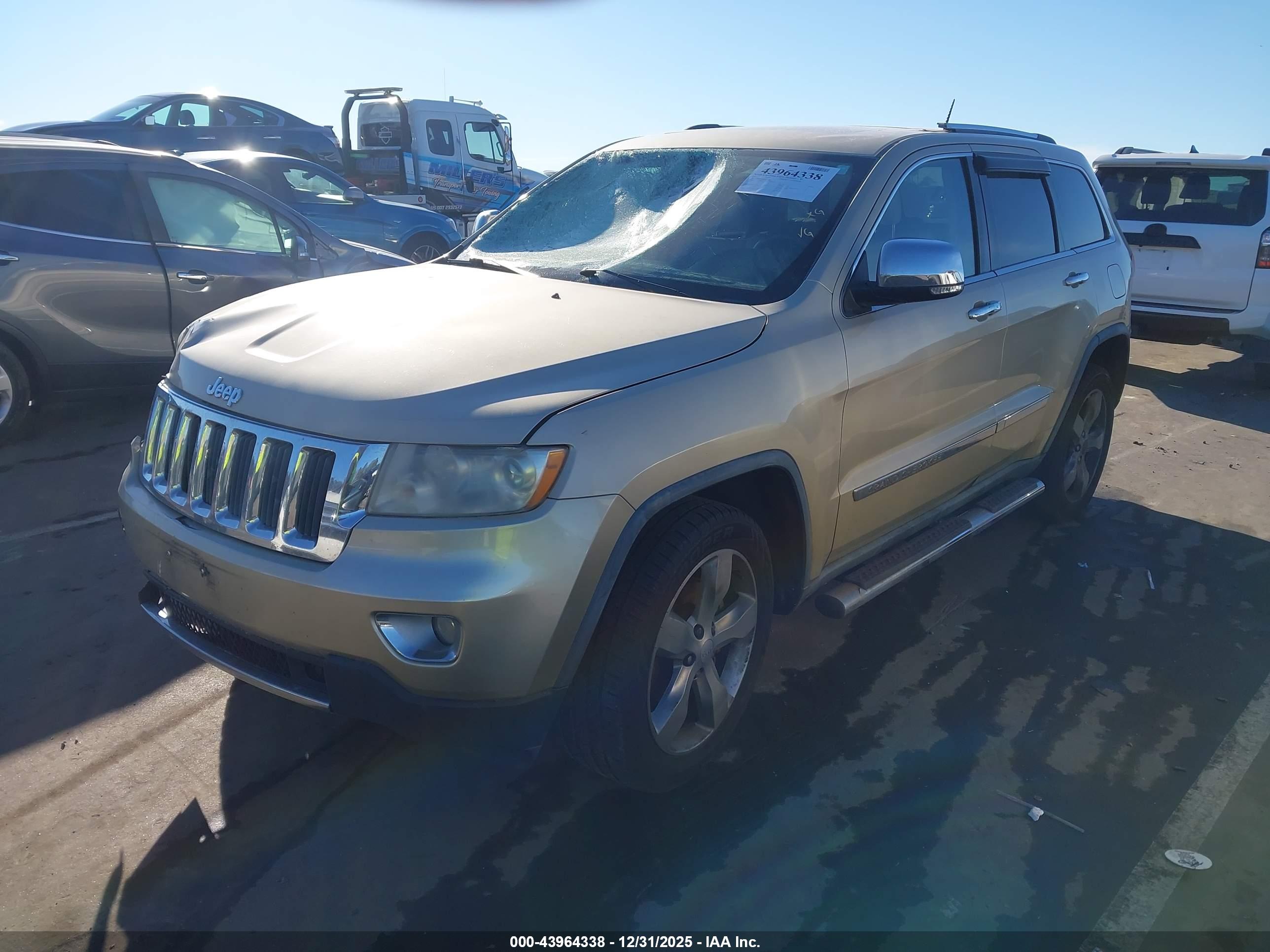 JEEP GRAND image 2
