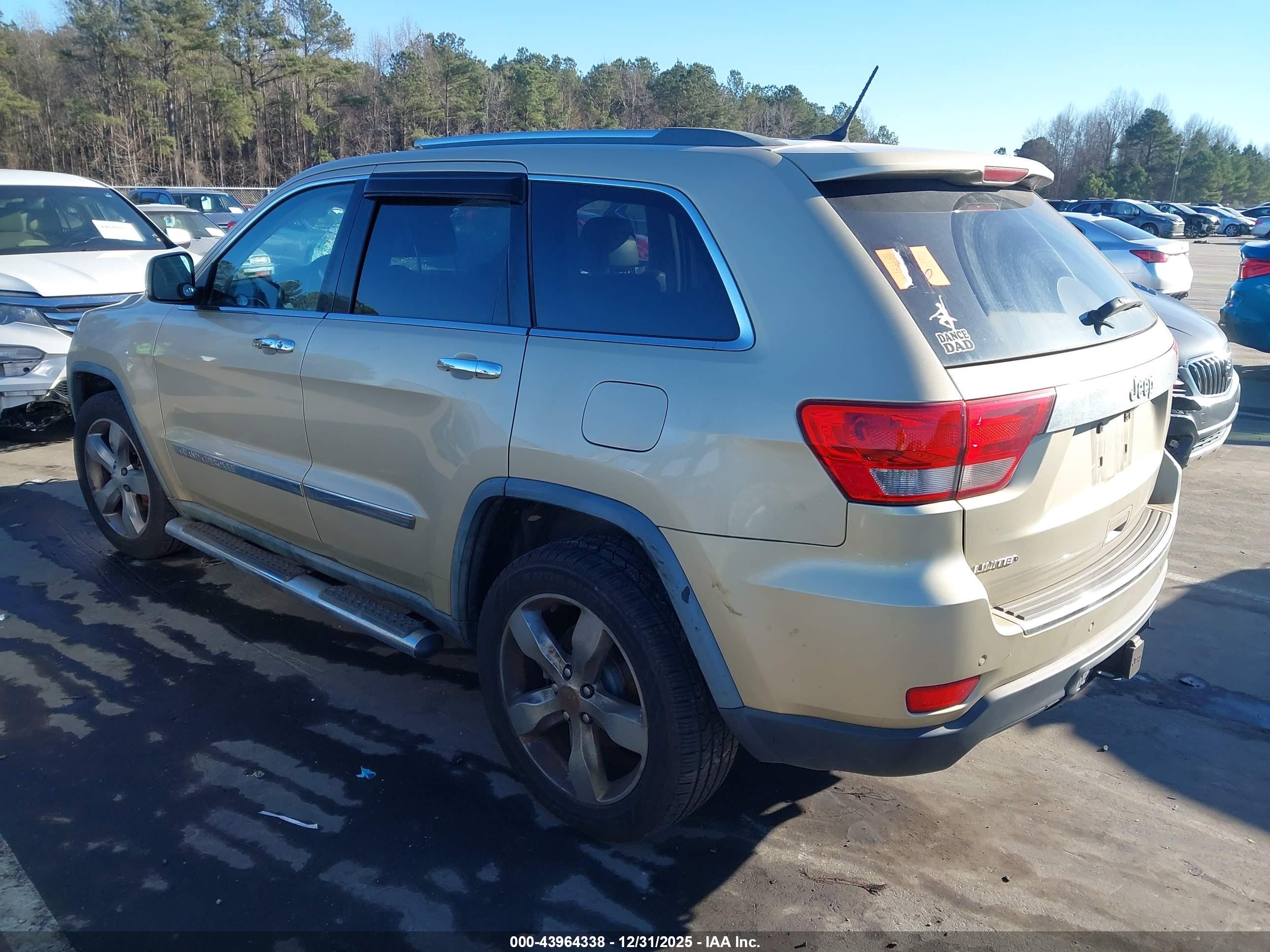 JEEP GRAND image 3