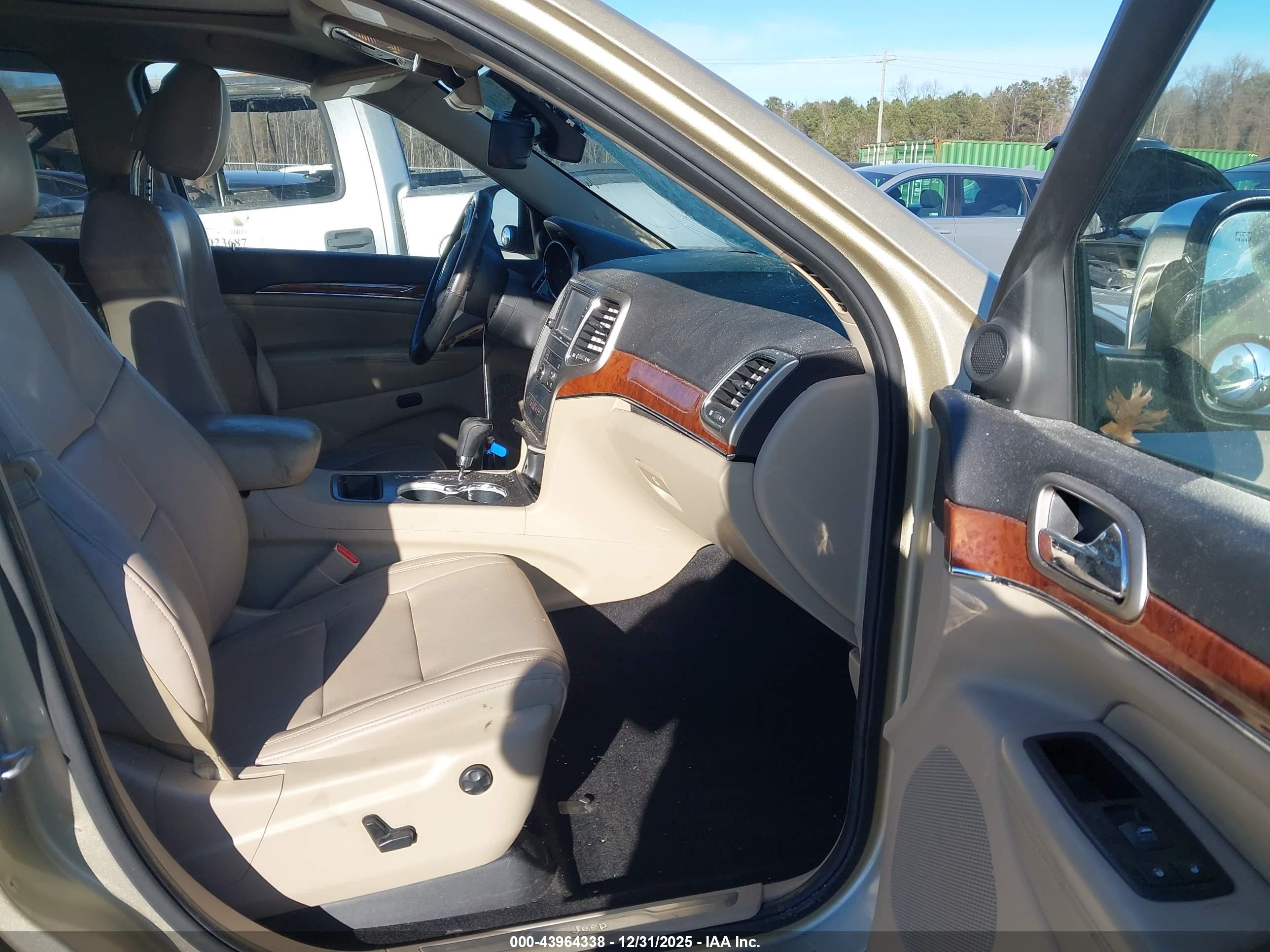 JEEP GRAND image 5