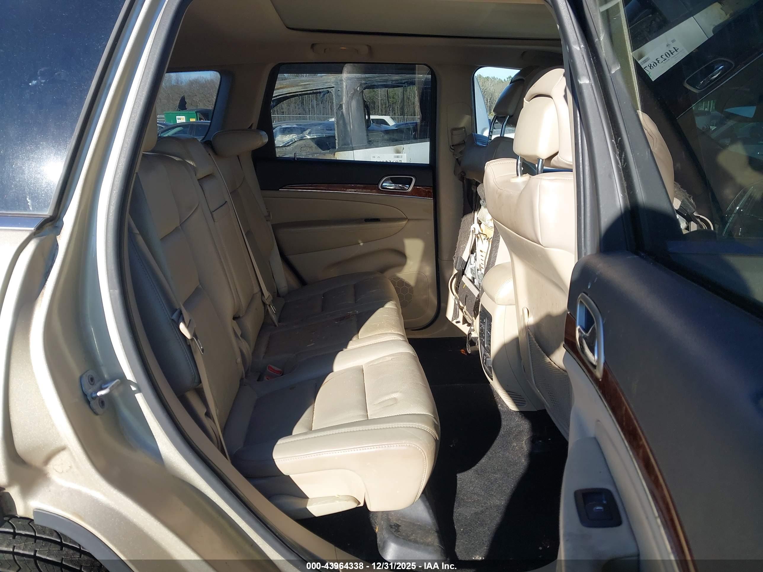 JEEP GRAND image 8