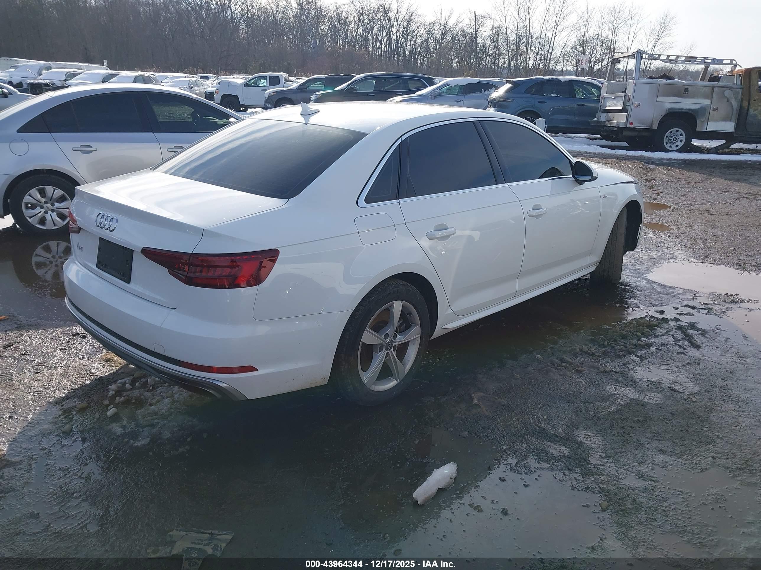 AUDI A4 image 4