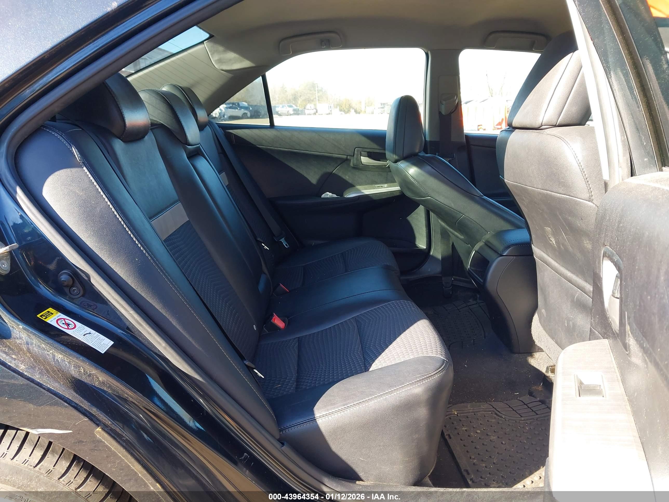 TOYOTA CAMRY image 8