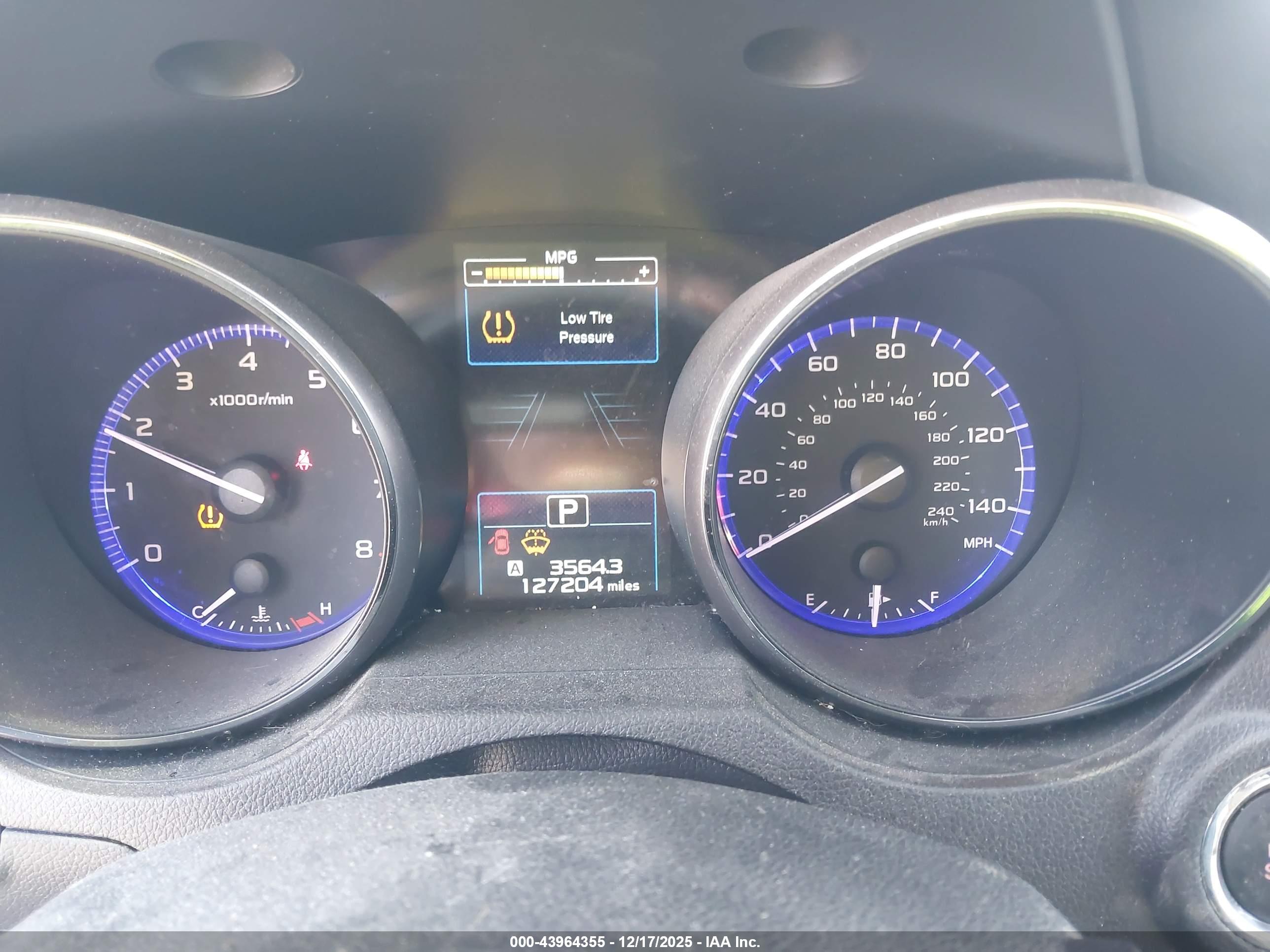 SUBARU OUTBACK image 7