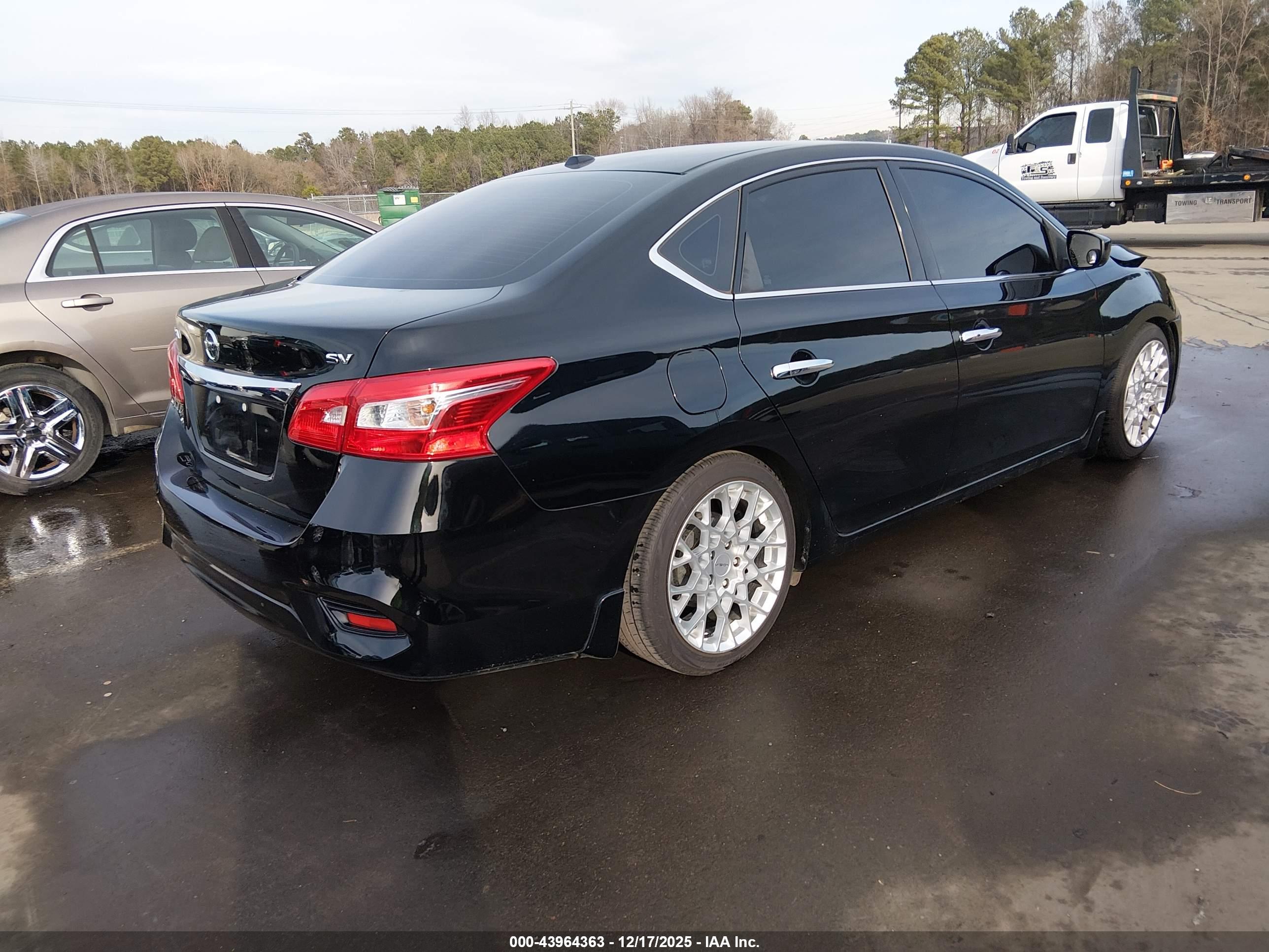 NISSAN SENTRA image 4