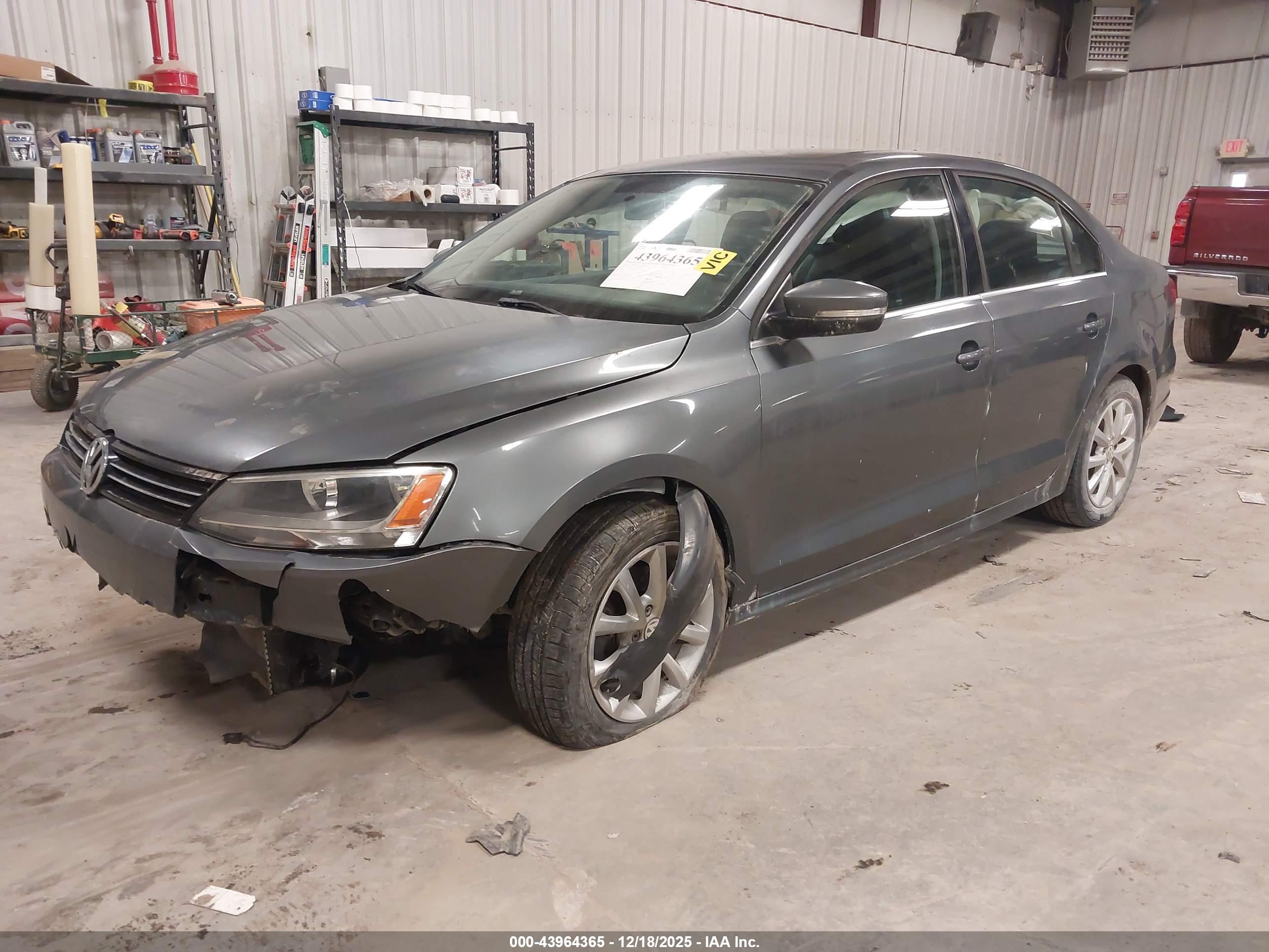 VOLKSWAGEN JETTA image 2