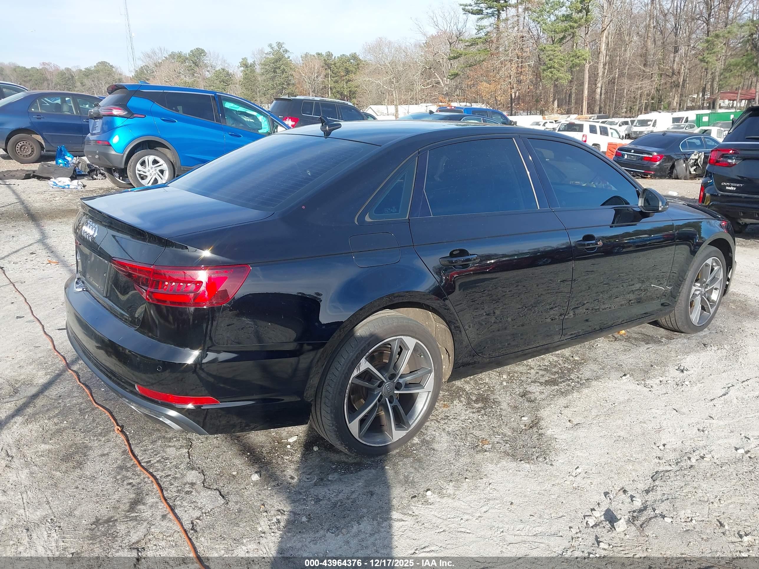 AUDI A4 image 4