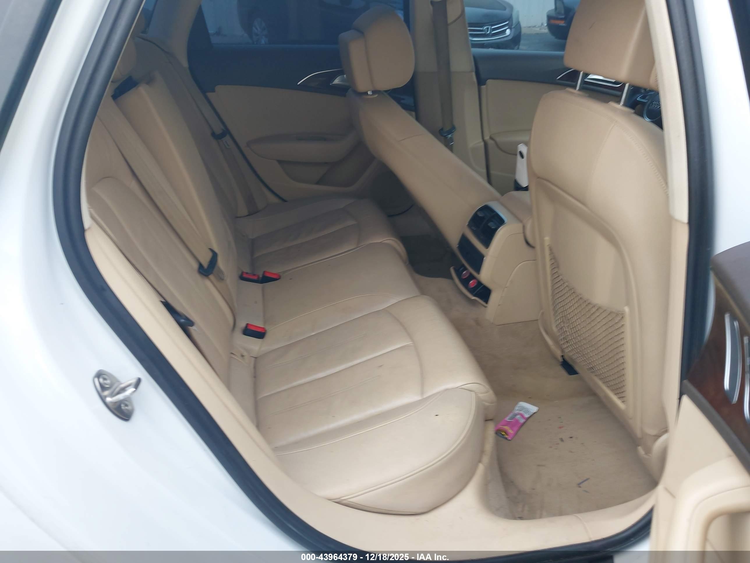 AUDI A6 image 8