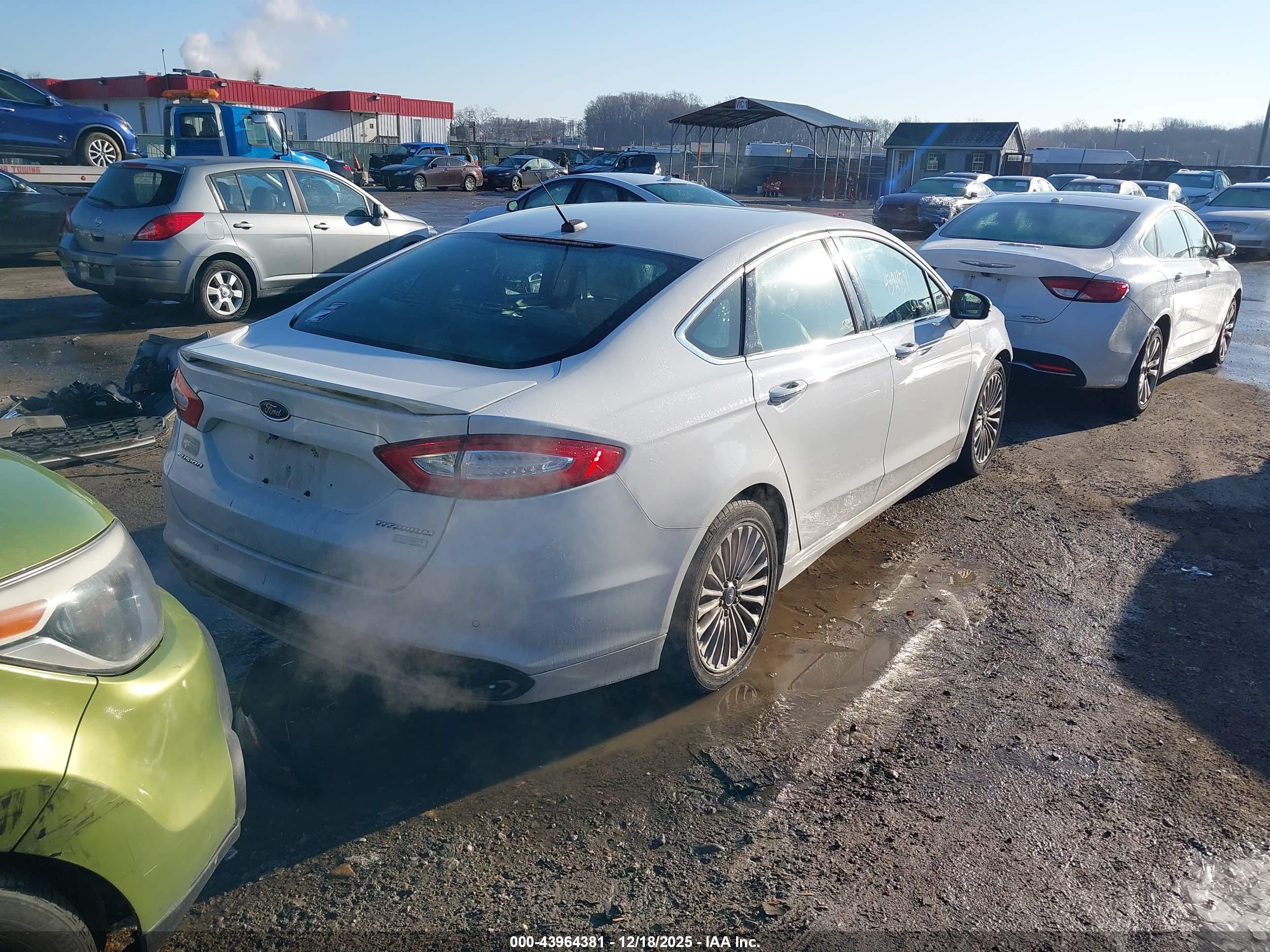 FORD FUSION image 4