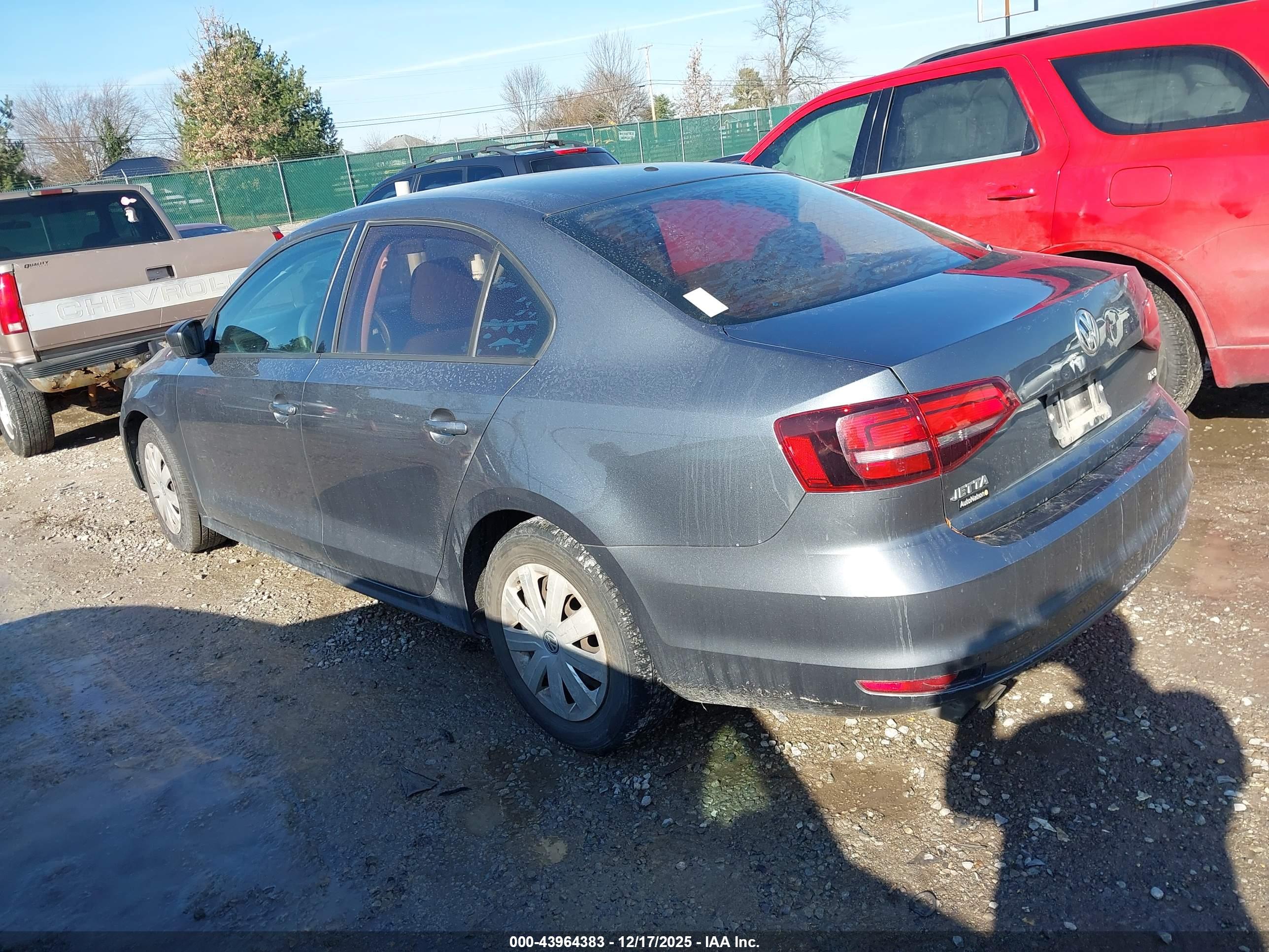VOLKSWAGEN JETTA image 3