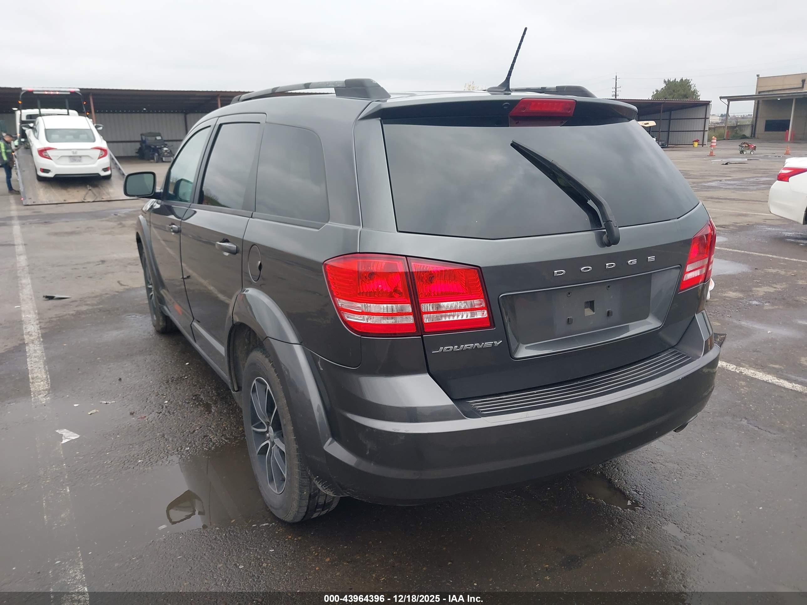 DODGE JOURNEY image 3