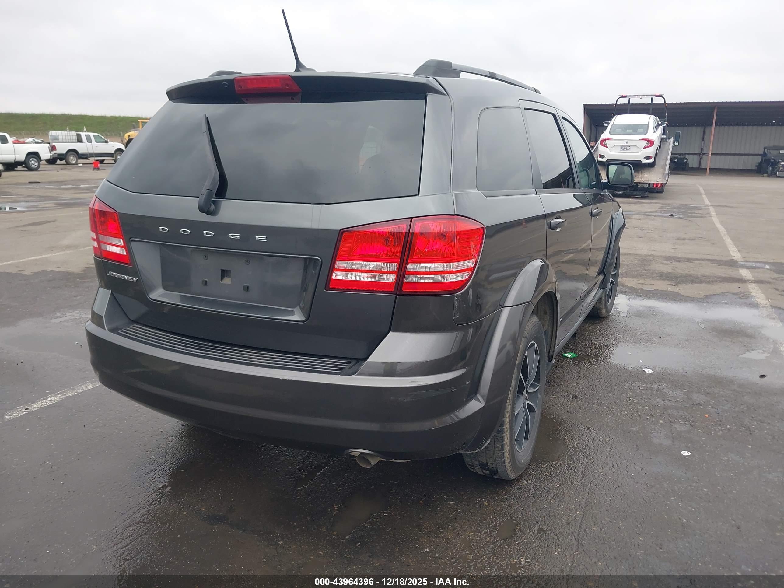 DODGE JOURNEY image 4