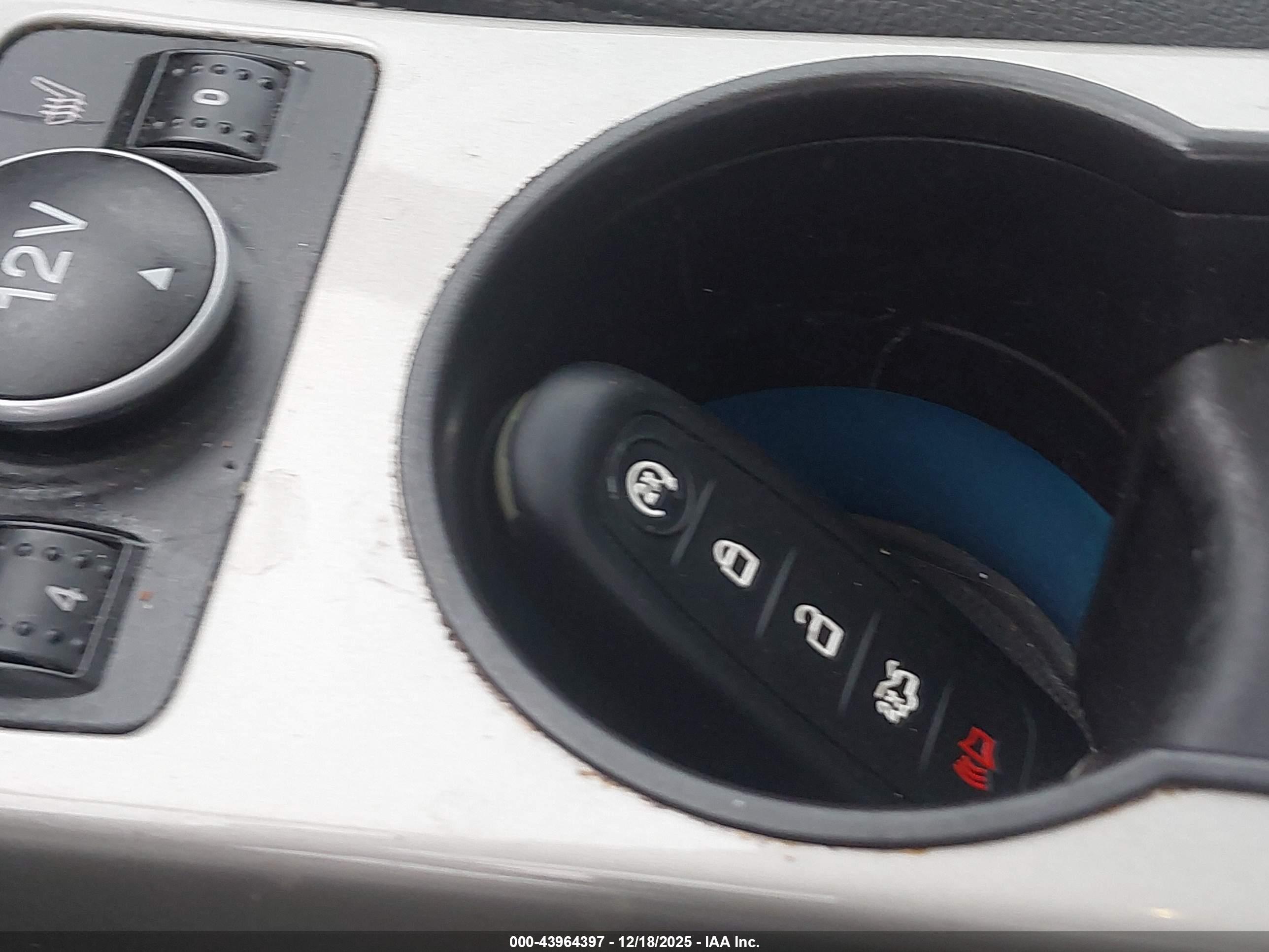FORD C-MAX image 11