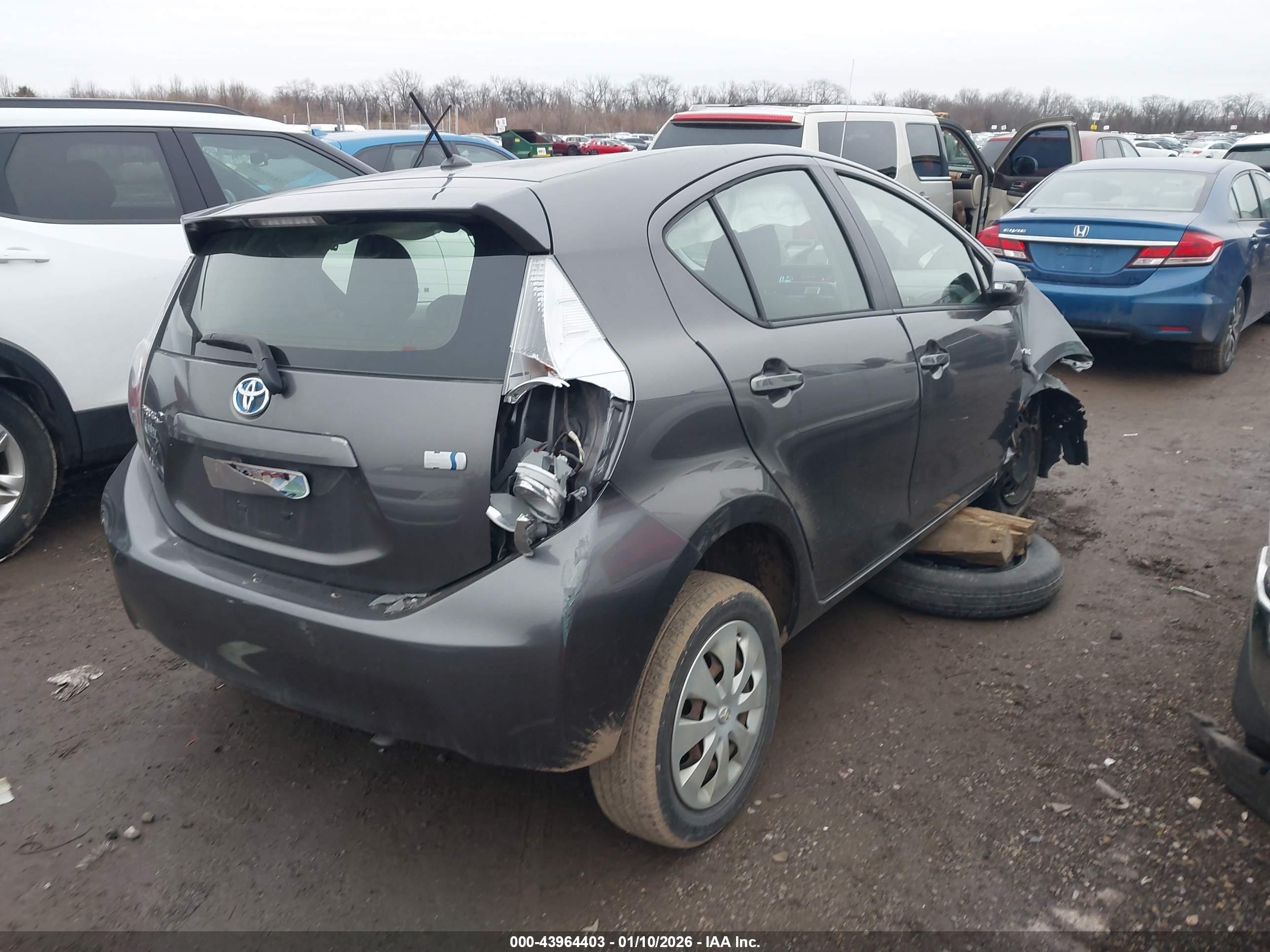TOYOTA PRIUS image 4