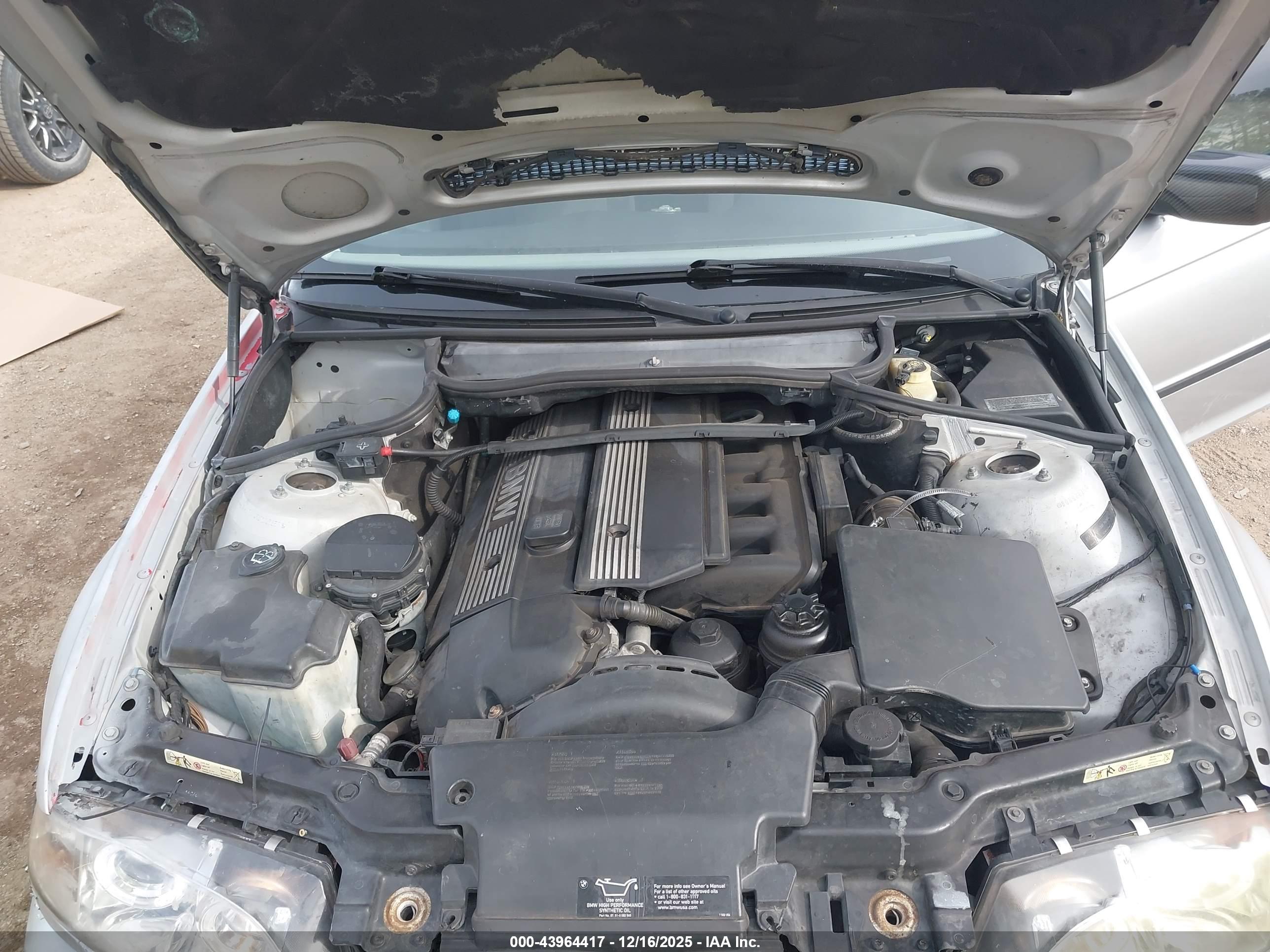 BMW 325I image 10