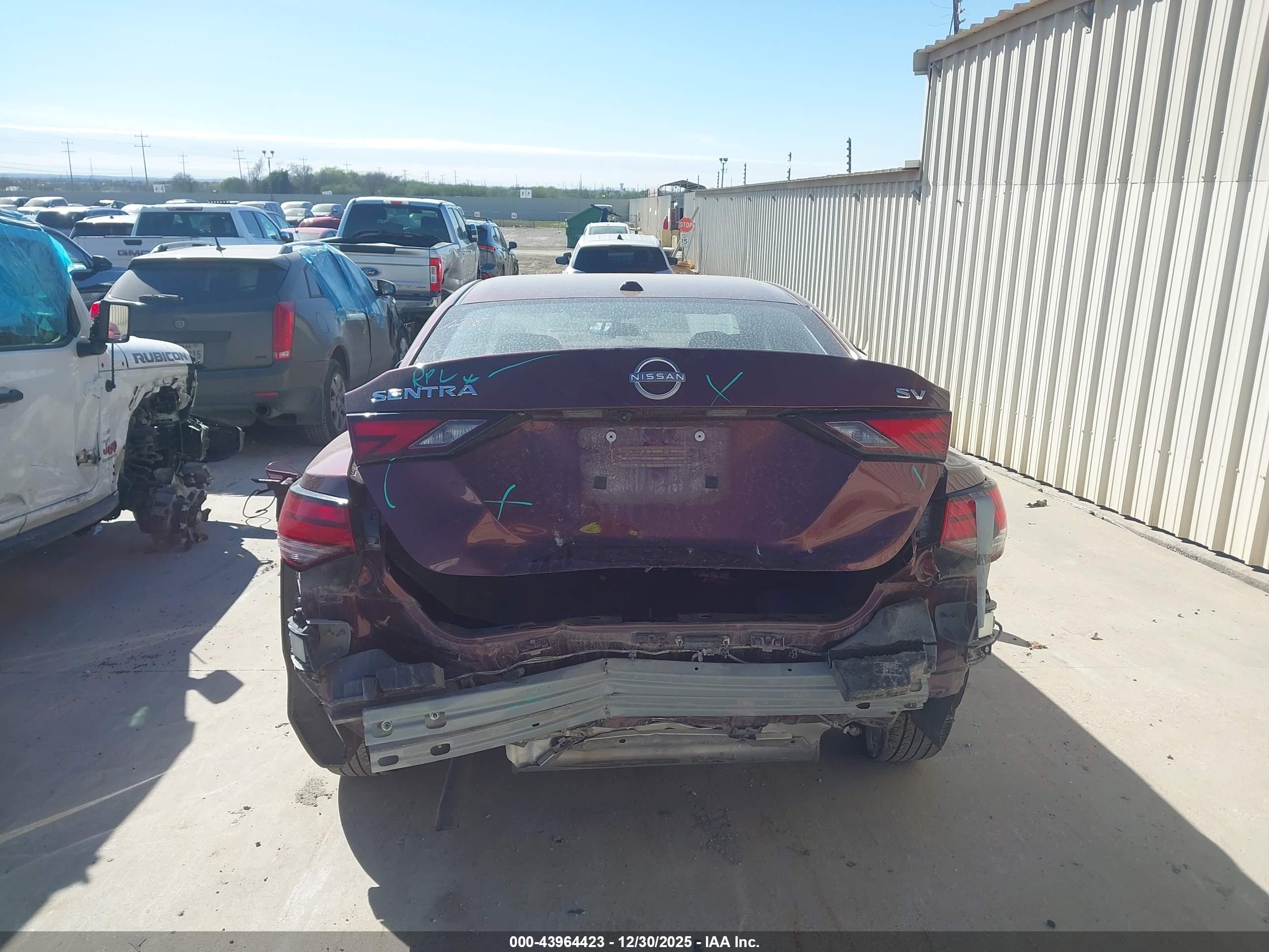 NISSAN SENTRA image 6