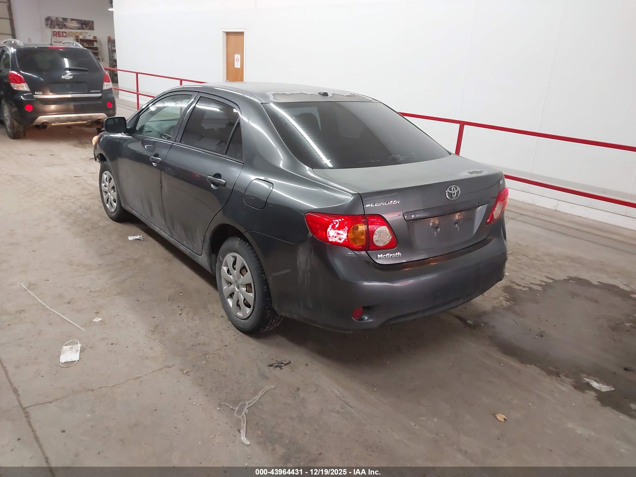 TOYOTA COROLLA image 3