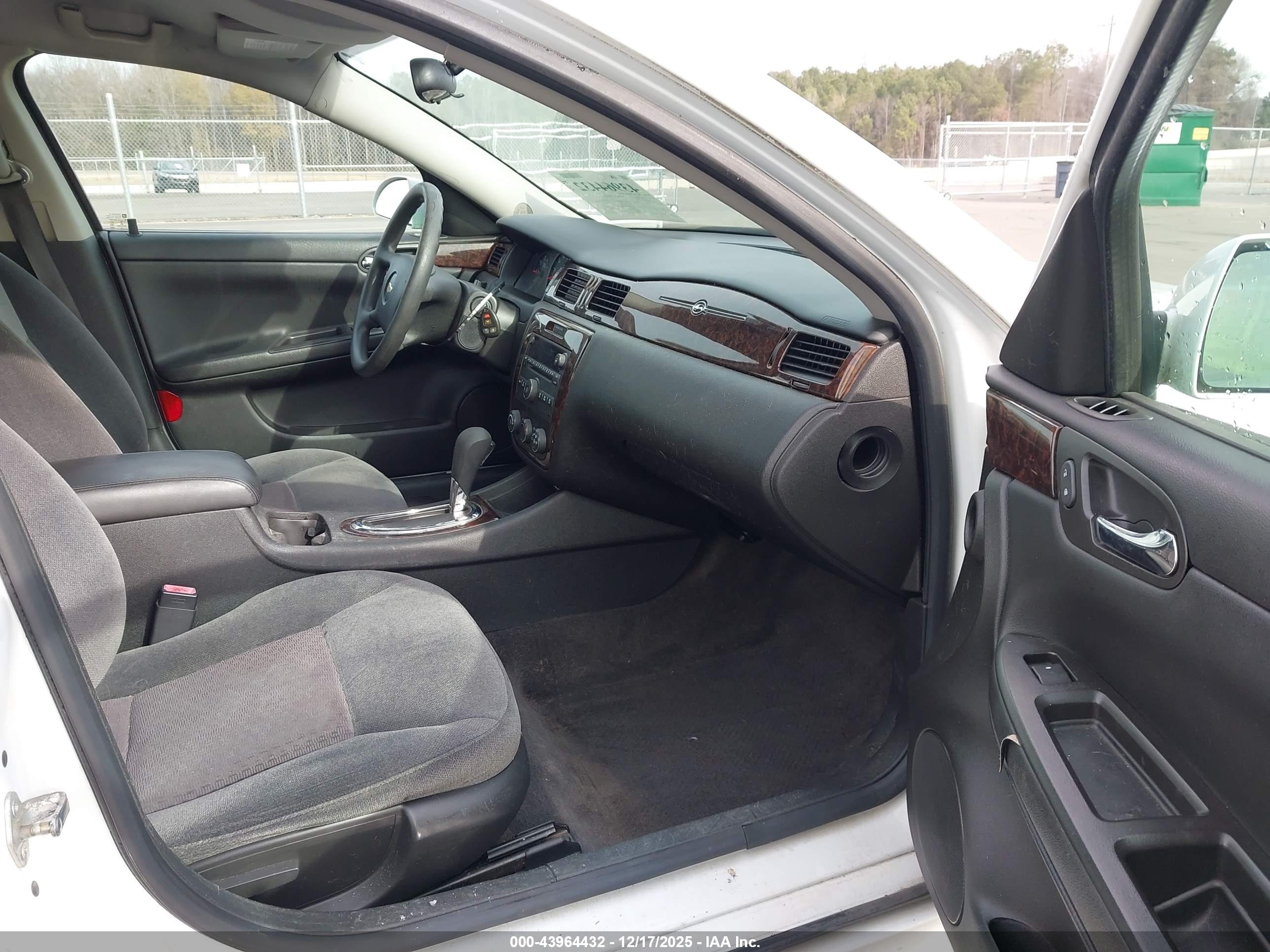 CHEVROLET IMPALA image 5