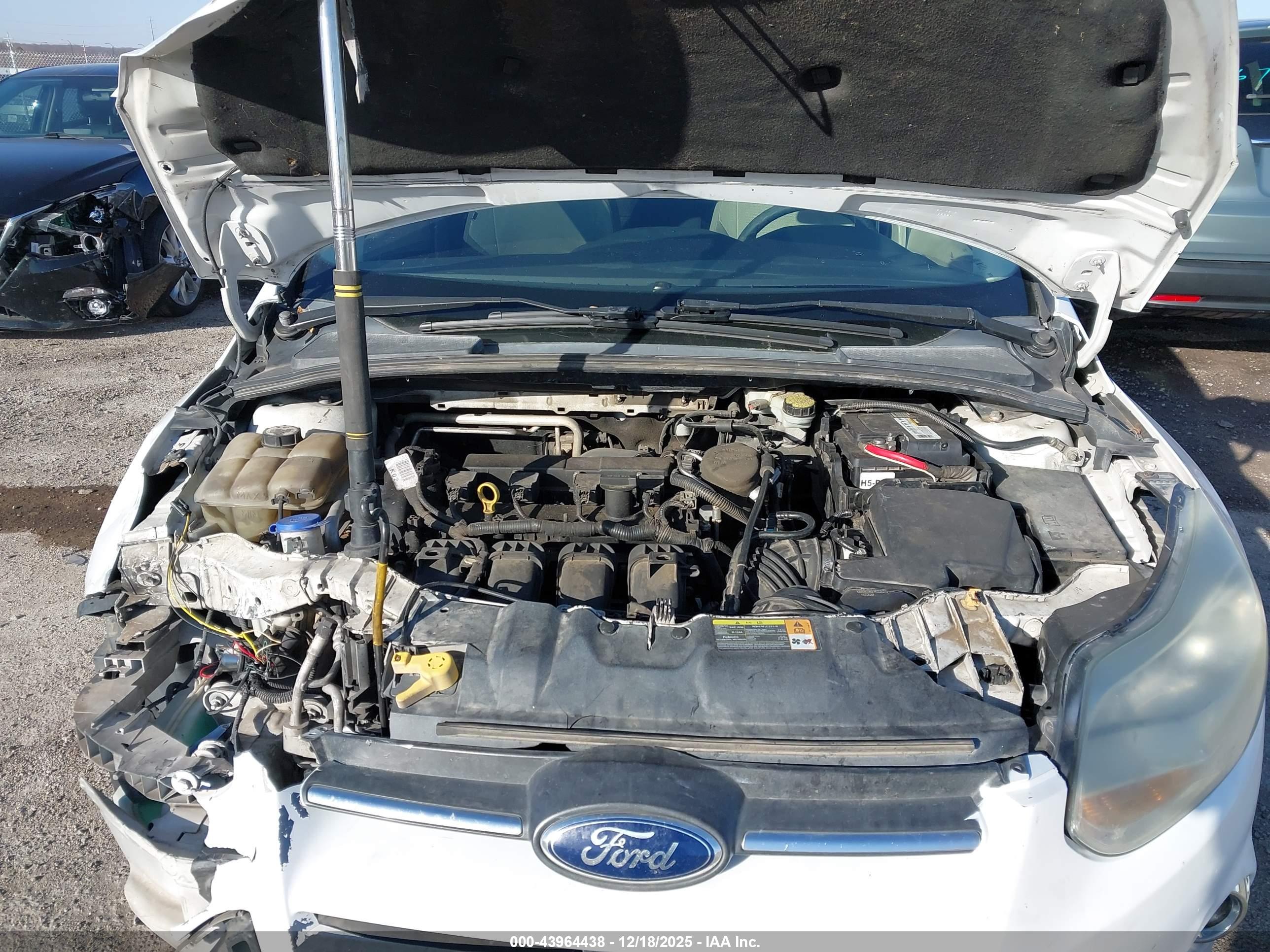 FORD FOCUS image 10