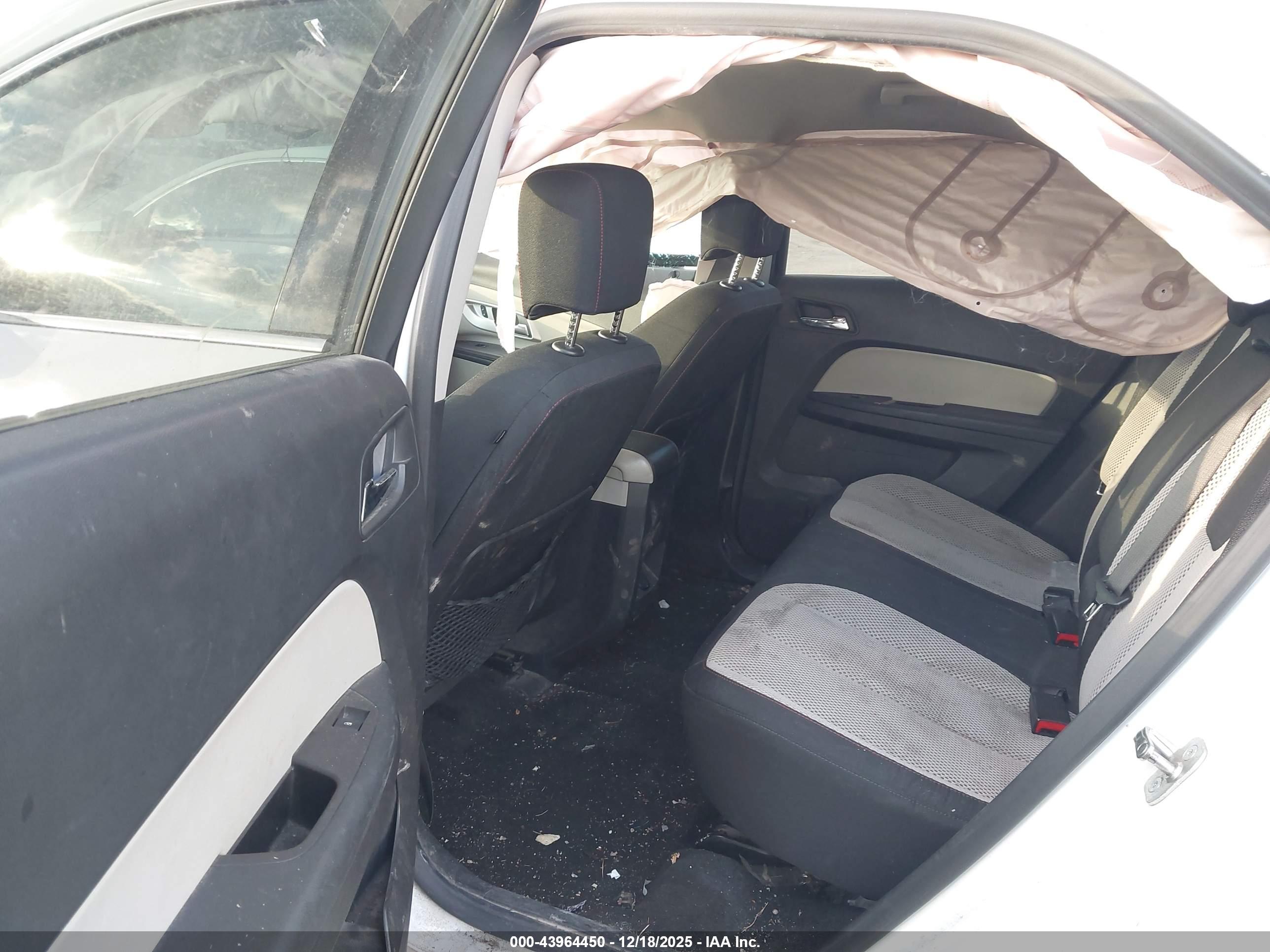 CHEVROLET EQUINOX image 8