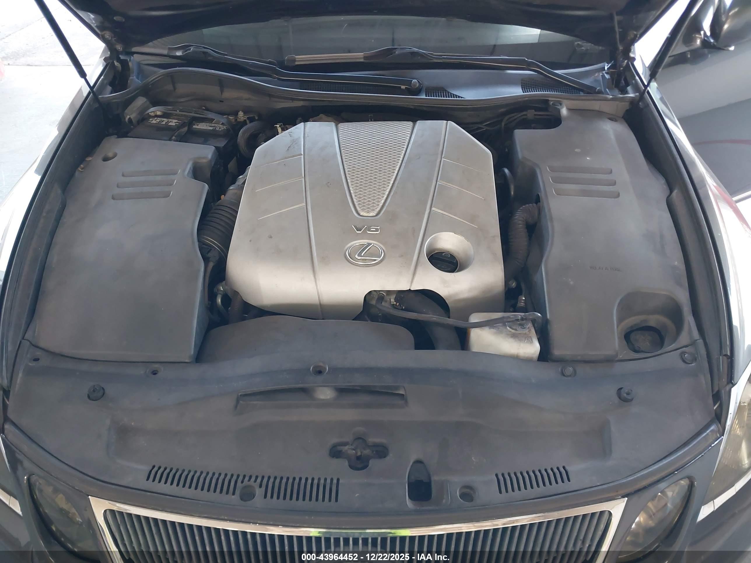 LEXUS GS image 10