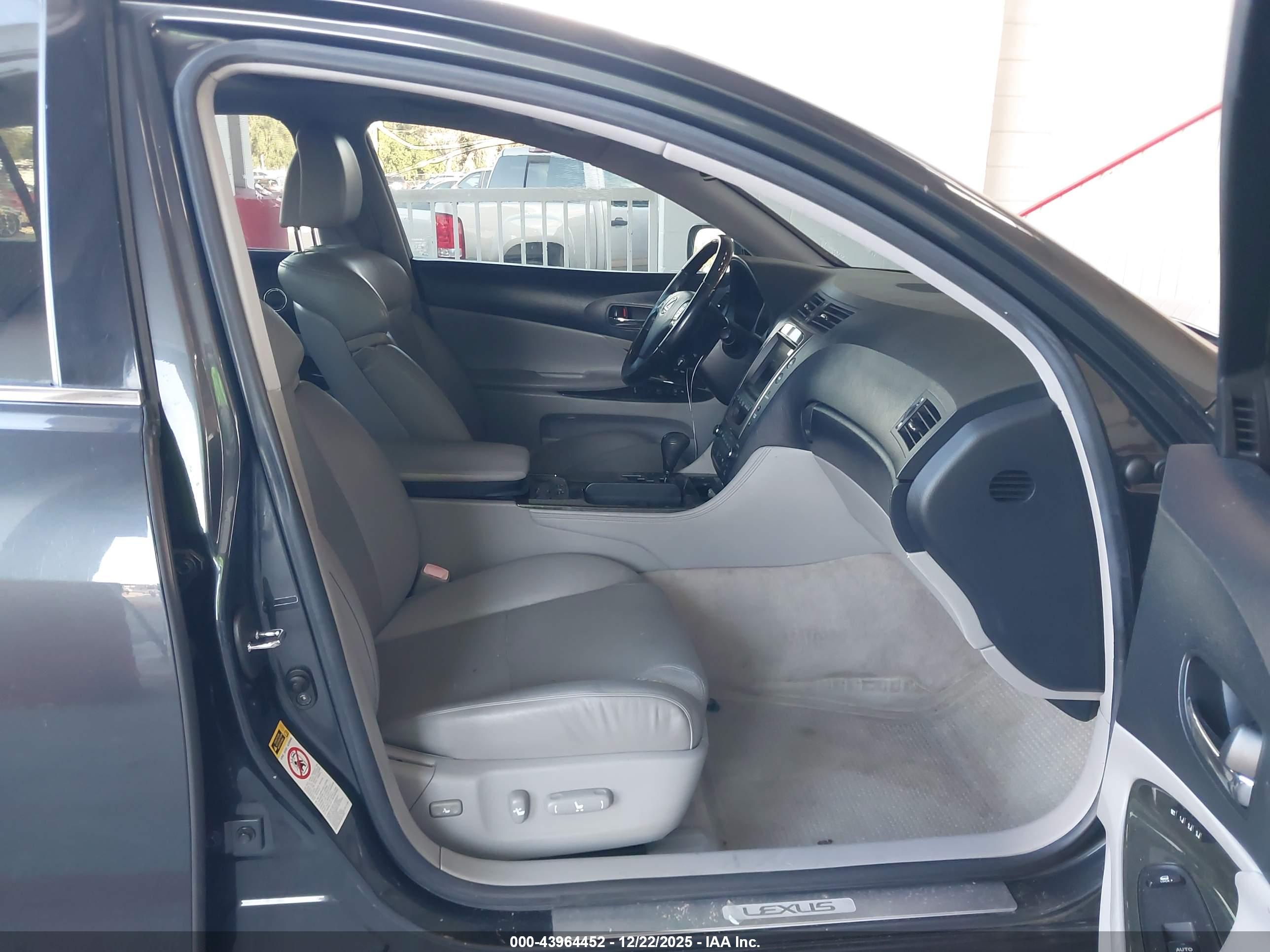 LEXUS GS image 5