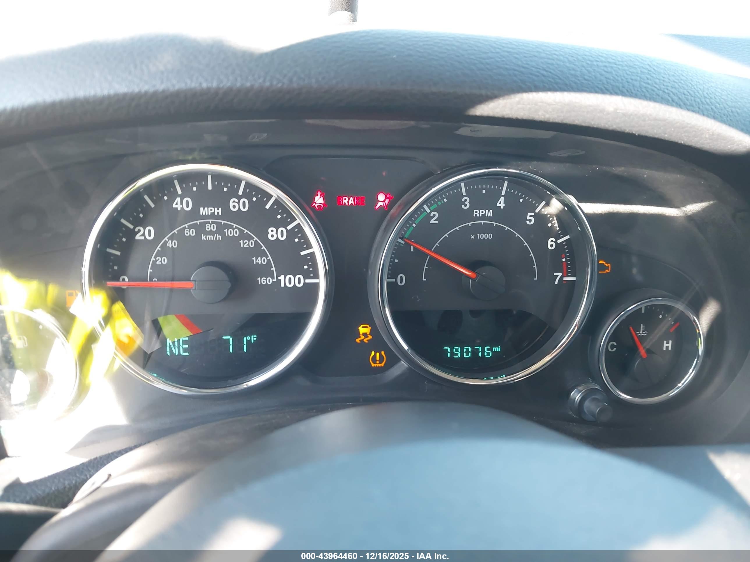 JEEP WRANGLER image 7