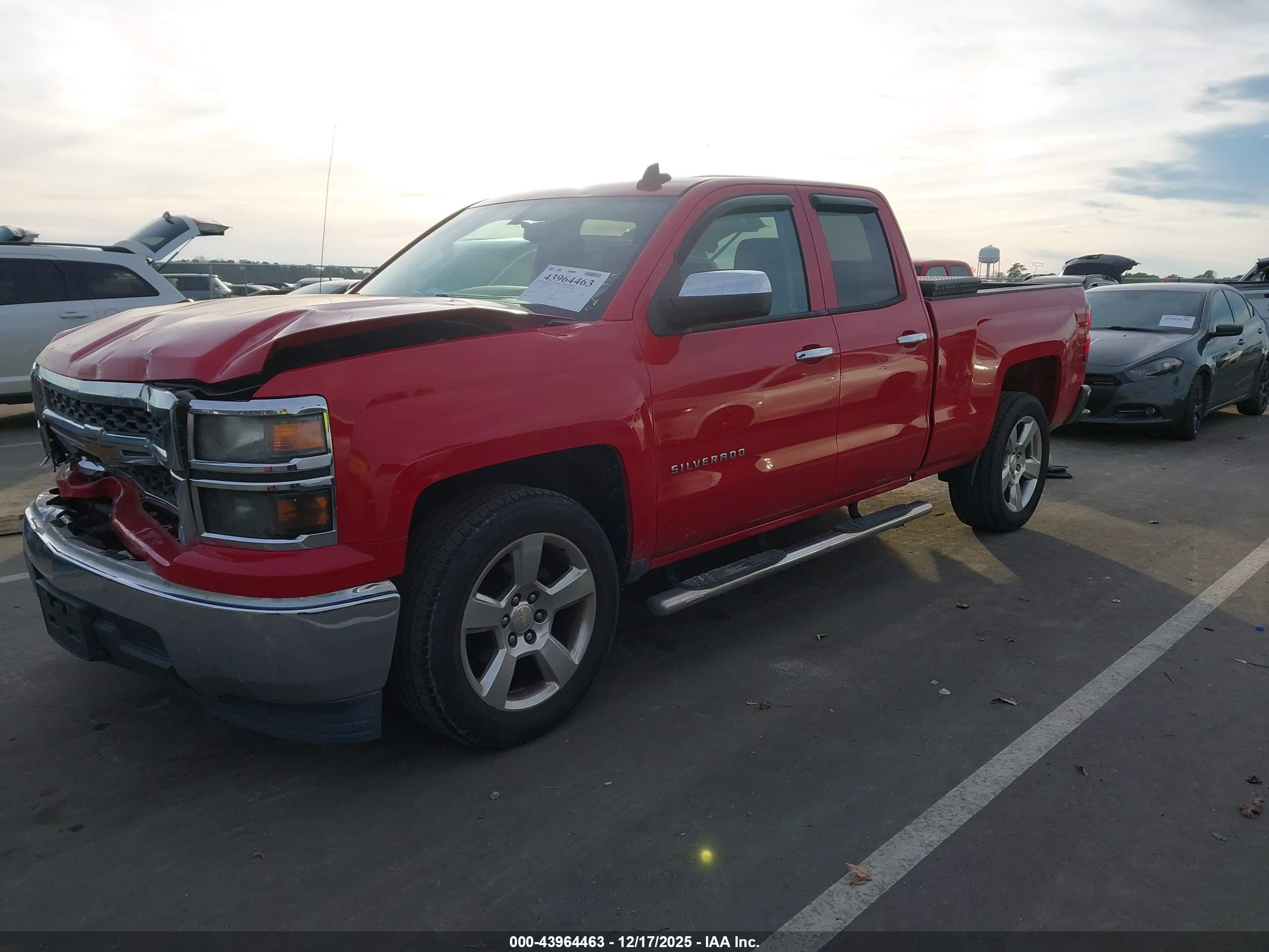 CHEVROLET SILVERADO image 2