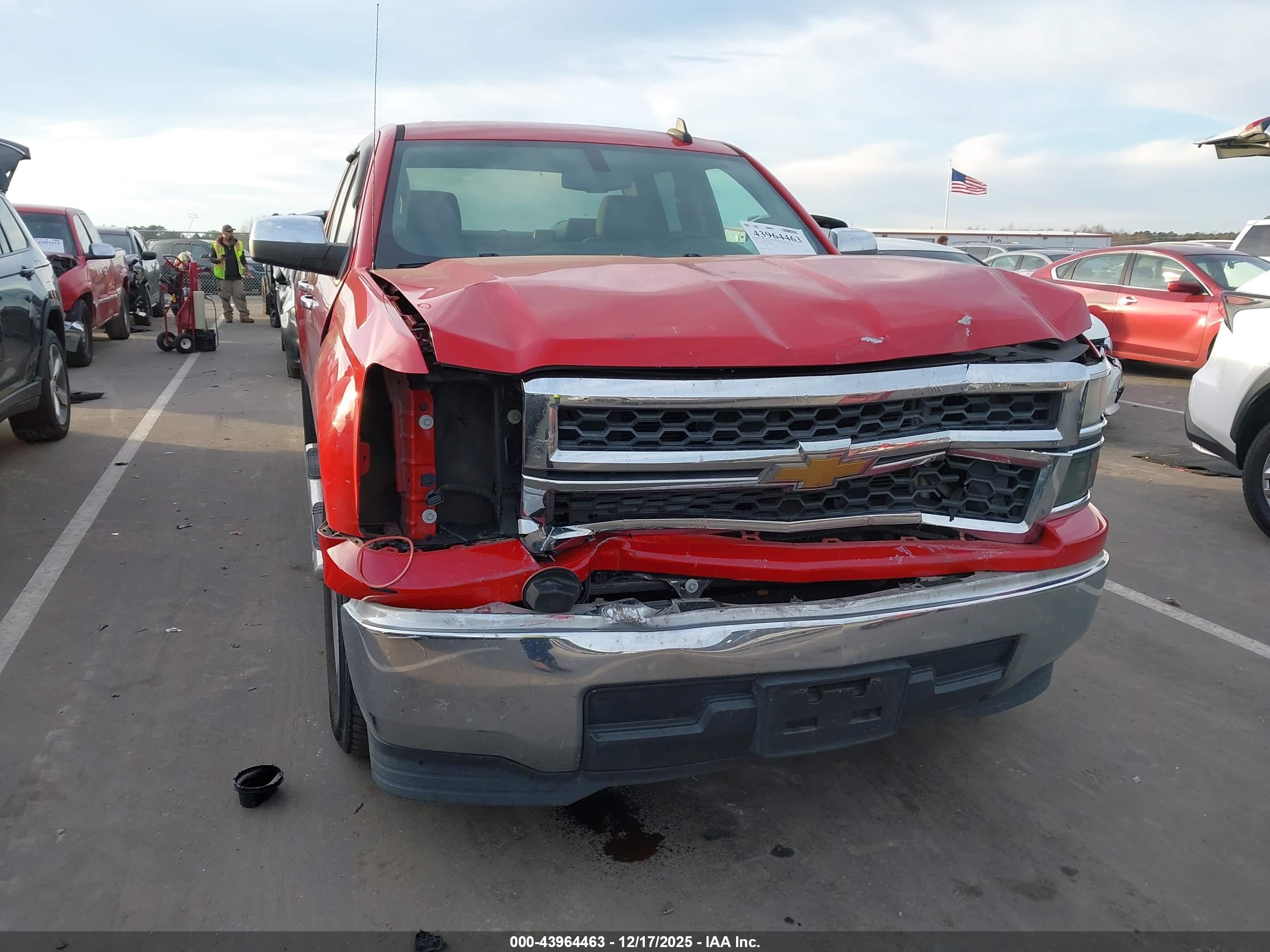 CHEVROLET SILVERADO image 6