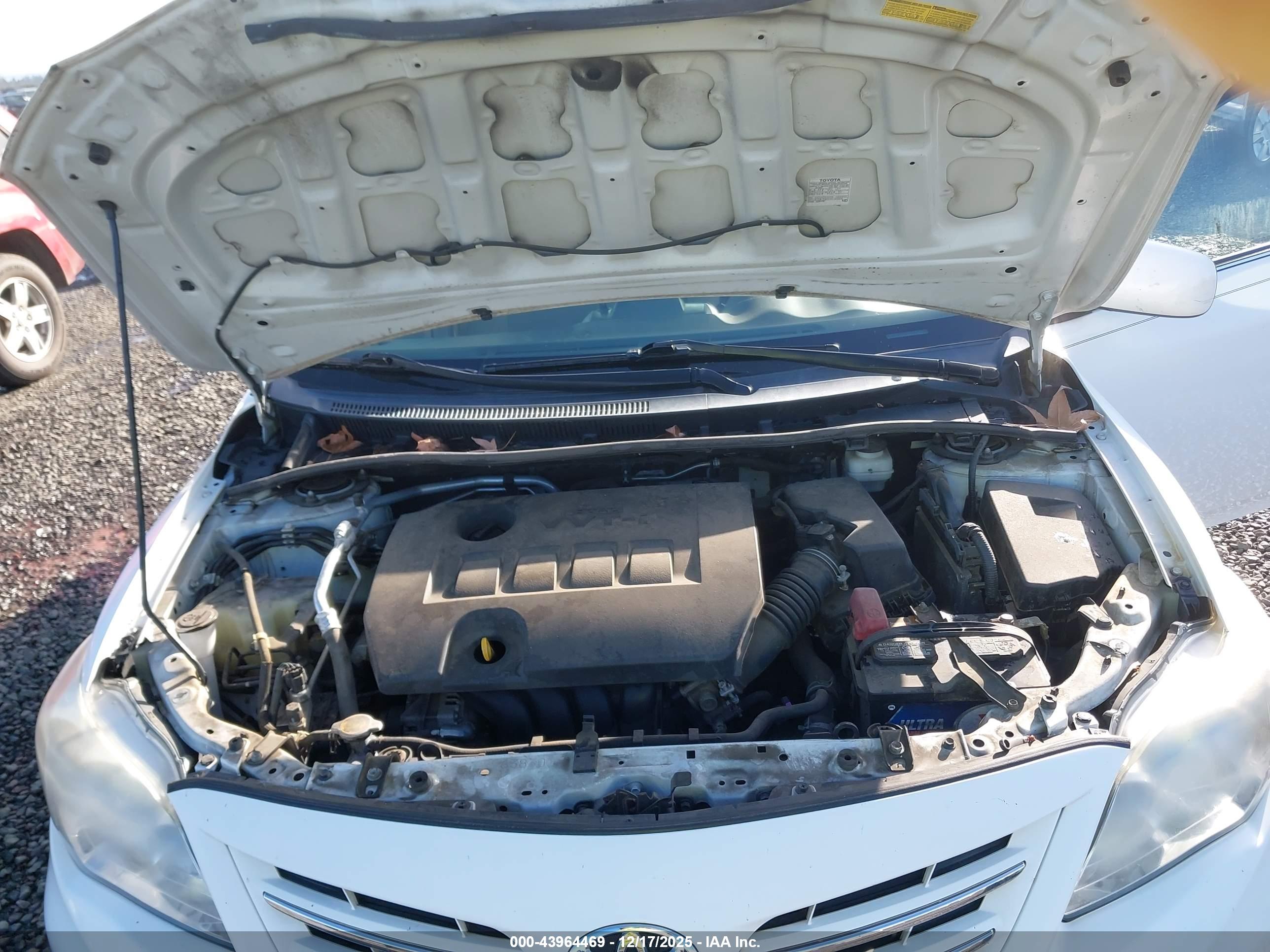 TOYOTA COROLLA image 10